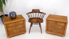 Pair of Broyhill Drei Schubladen Nachttische Ende Beistelltische