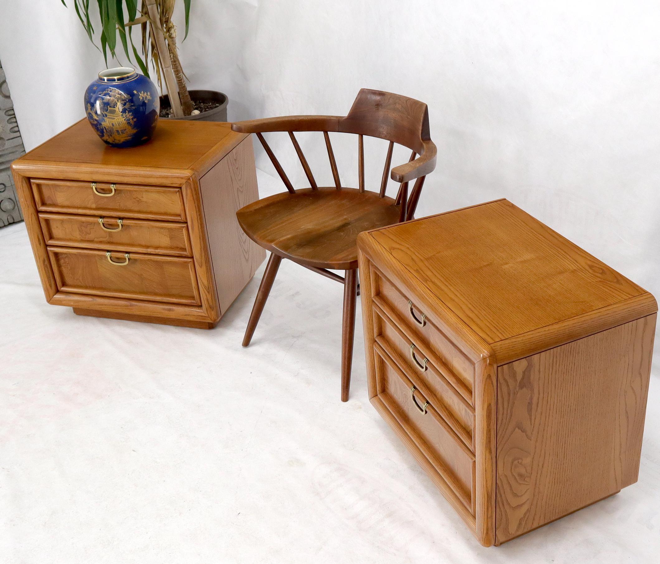 broyhill end tables with drawers