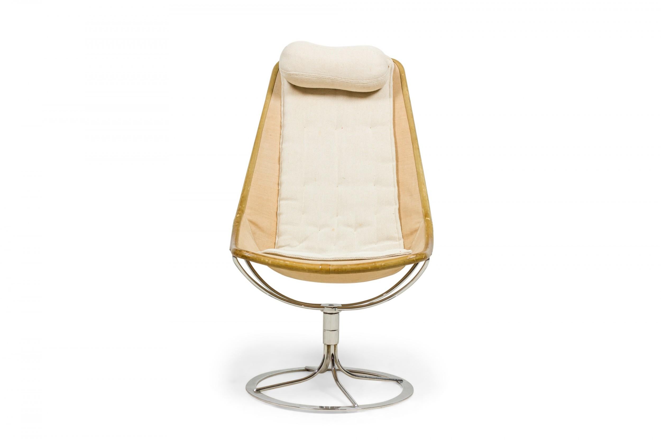 Mid-Century Modern Pair of Bruno Mathsson for Dux Danish 'Jetson' Beige Bucket Swivel Lounge Chairs