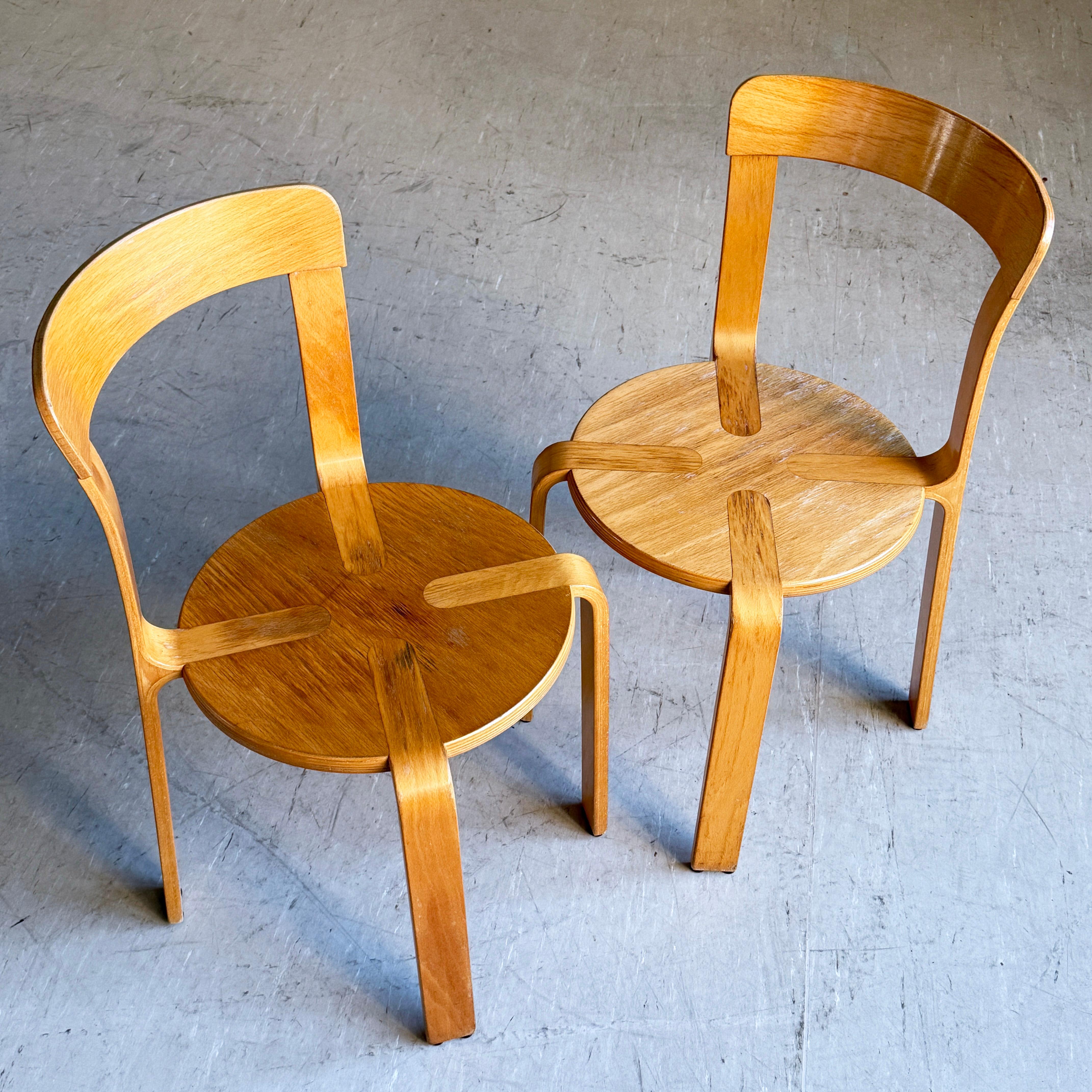 Legno Coppia di sedie da pranzo impilabili Bruno Rey per Dietiker, Svizzera, 1971 in vendita
