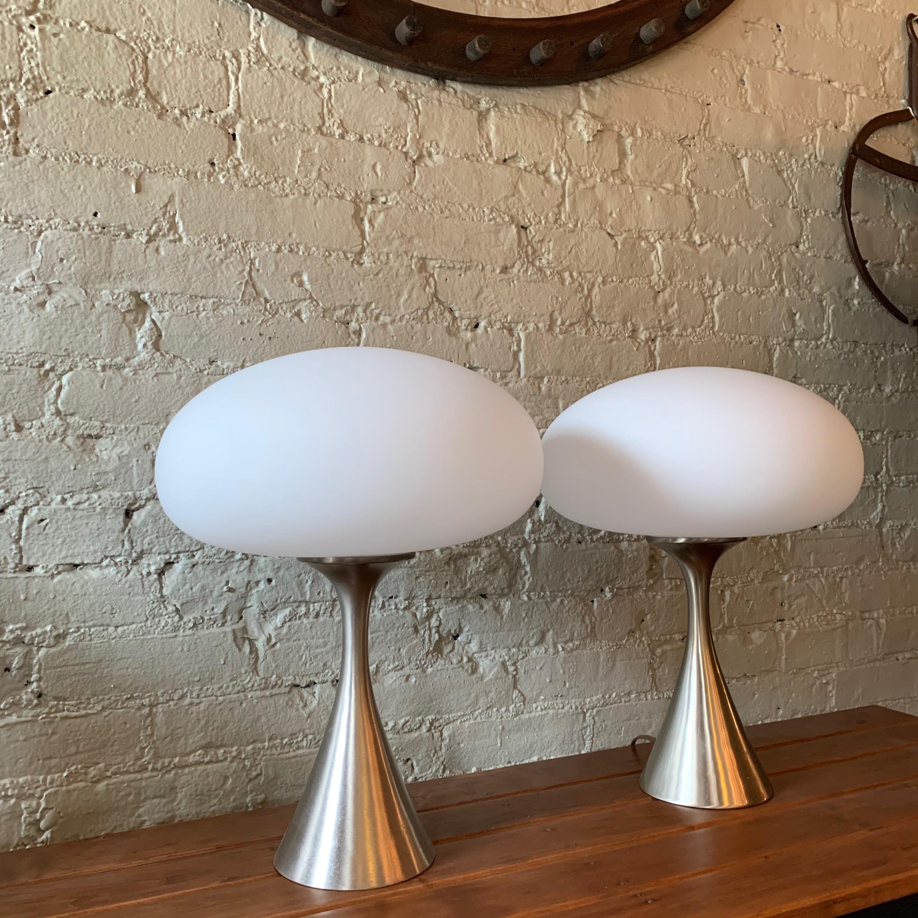Pair of Brushed Aluminum Mushroom Table Lamps by Bill Curry for Laurel In Good Condition In Brooklyn, NY