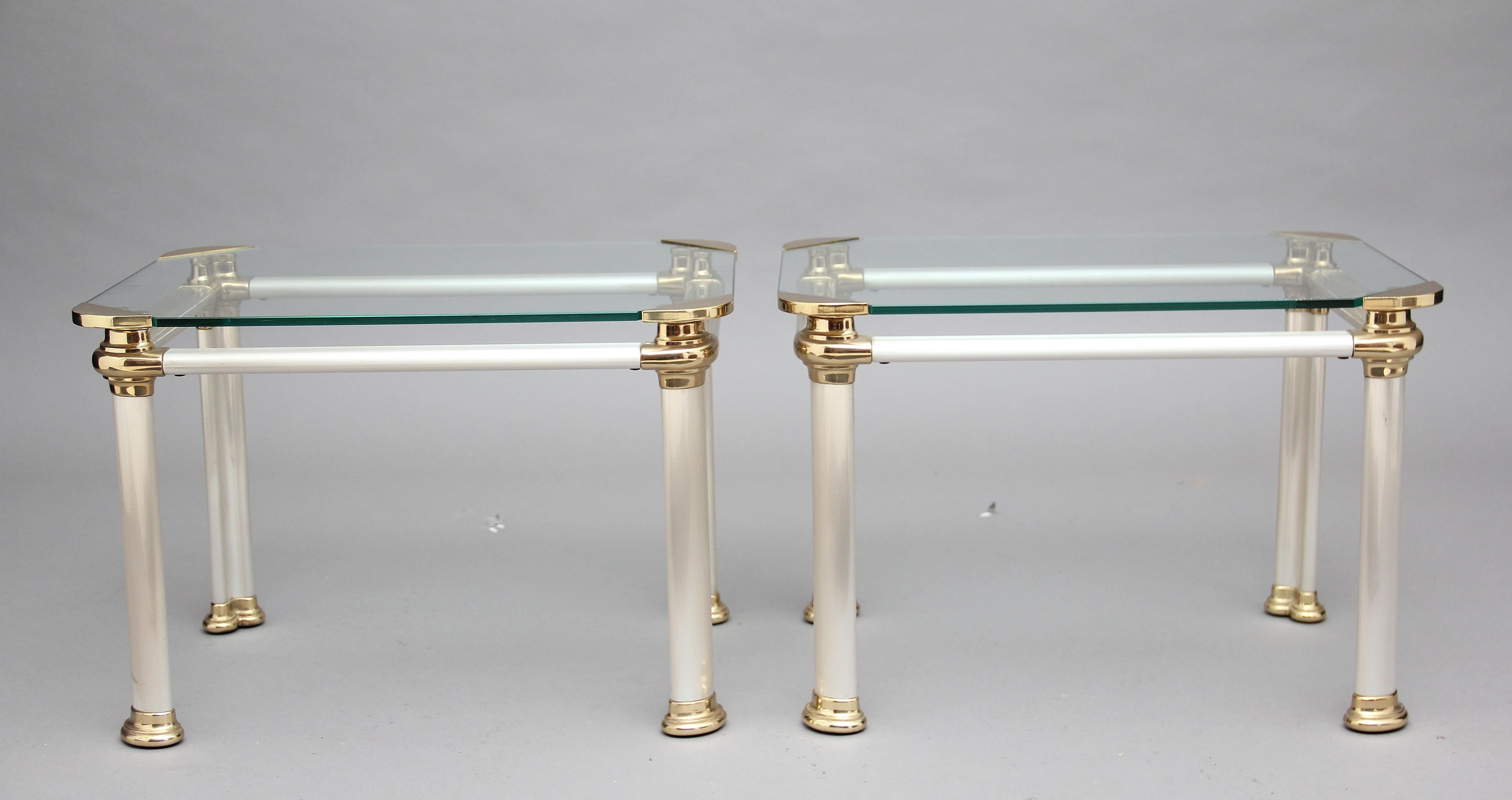 Pair of Brushed Steel, Brass and Glass Side Tables (Italienisch)