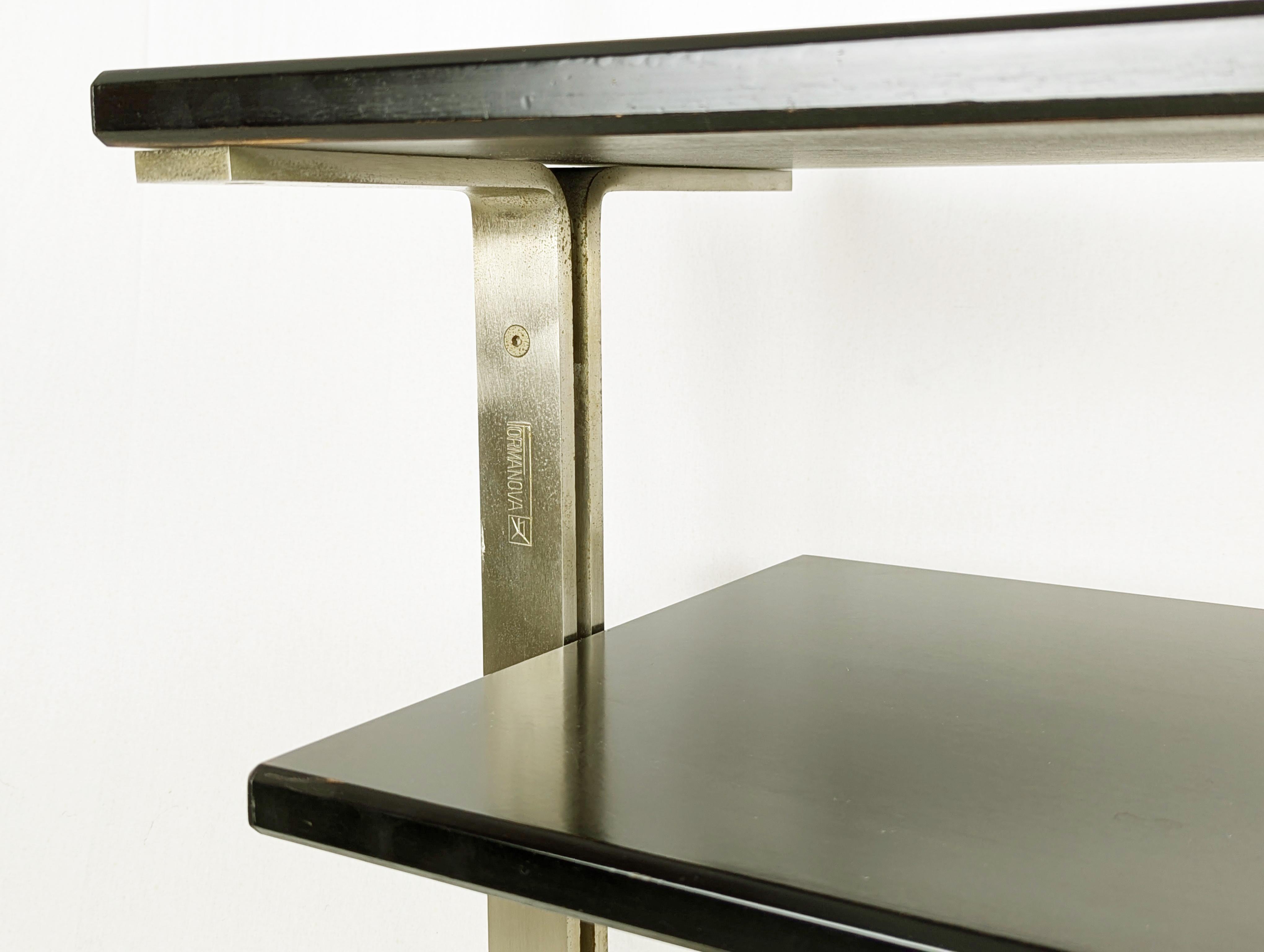 Paire de tables de chevet Formanova des années 1960 en acier brossé et bois teinté en vente 6