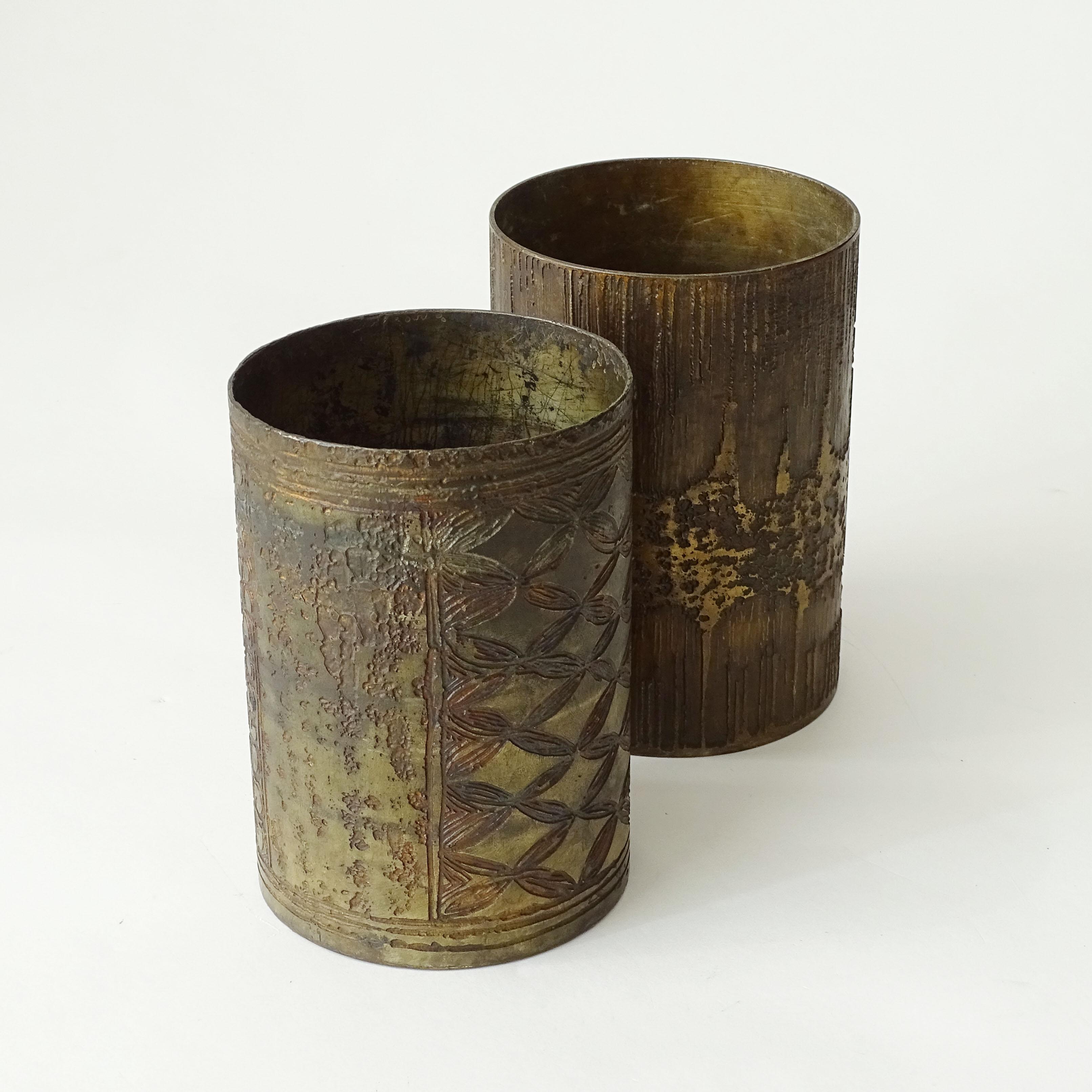 Pair of Brutalist Acid Etched Brass Containers by Gallinaro, Italy, 1960s In Good Condition For Sale In Milan, IT
