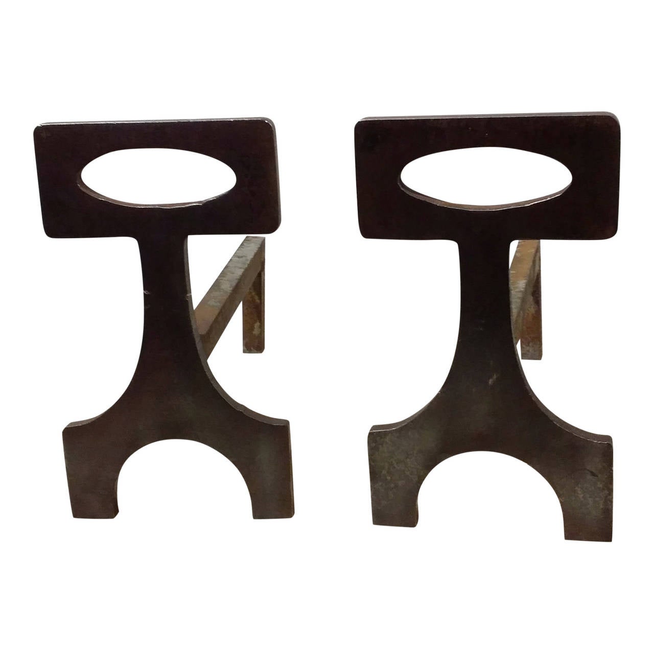 Solid iron pair of Minimalist andirons
Surface oxydation
Surface has intentionally left unpolished to keep vintage accent
Very minor dents.