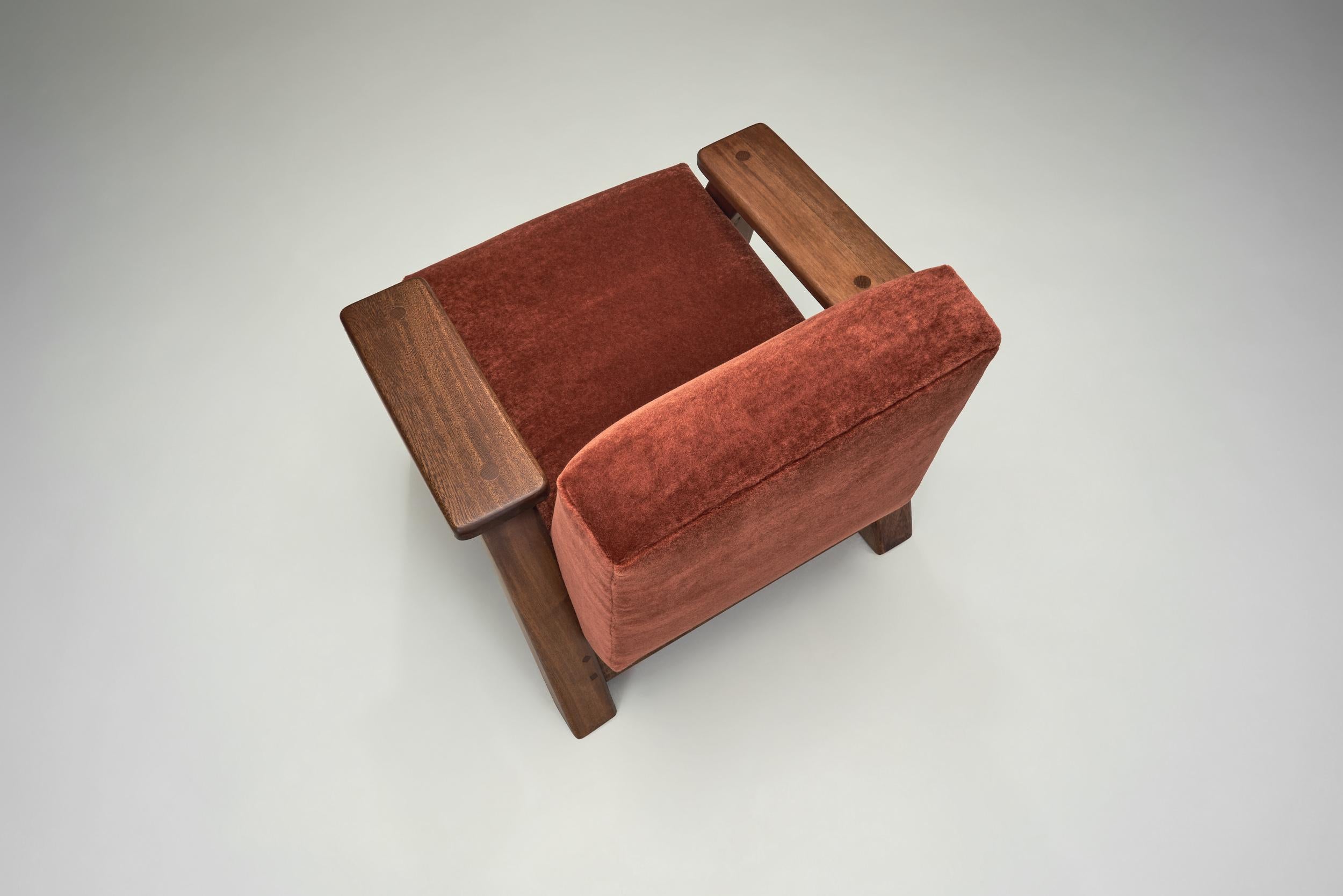 Pareja de Sillones Brutalistas Tapizados en Mohair Rojo, Francia Años 60 en venta 5