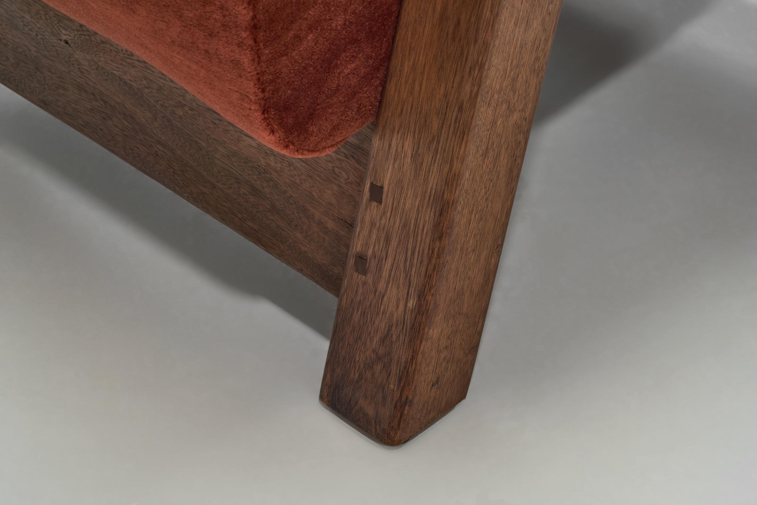 Pareja de Sillones Brutalistas Tapizados en Mohair Rojo, Francia Años 60 en venta 10