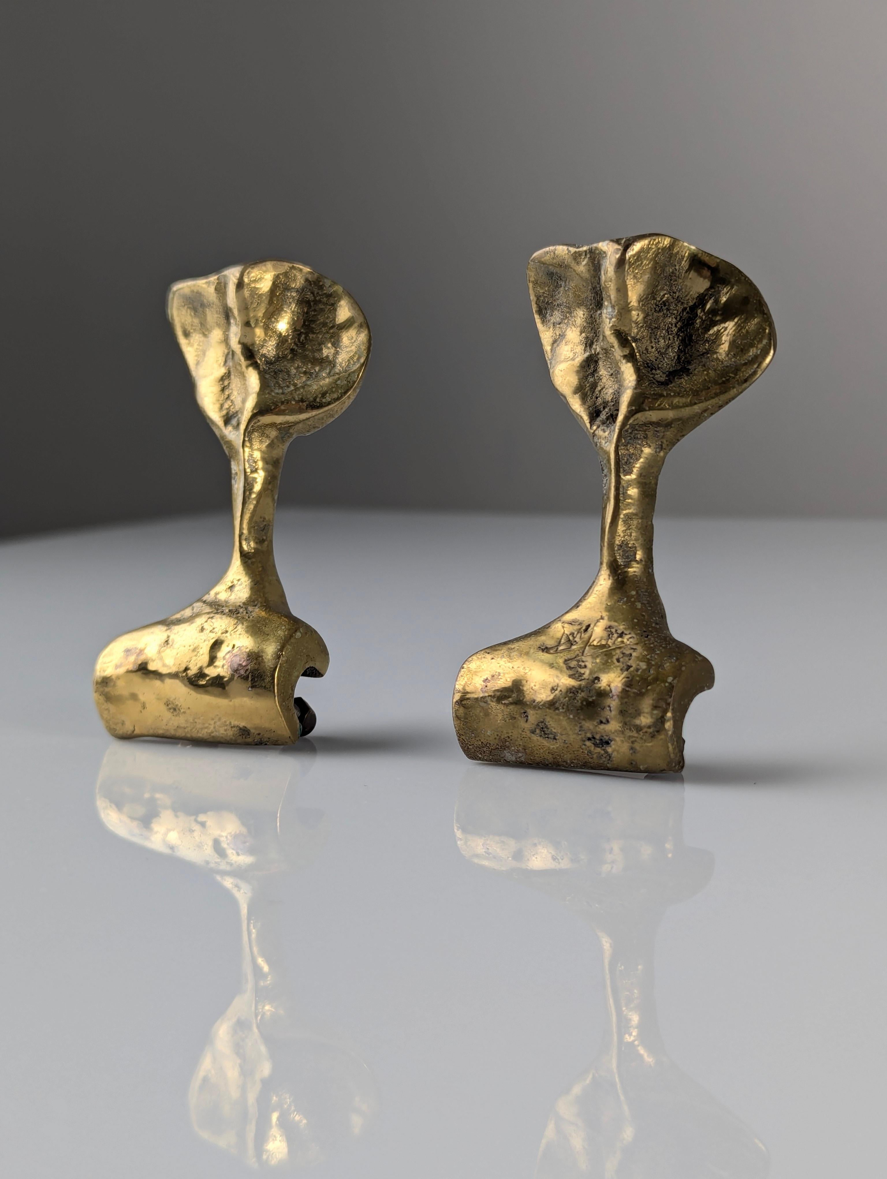 Pair of Brutalist sculptural hooks made of bronze from the 1970s, signed by David Marshall.