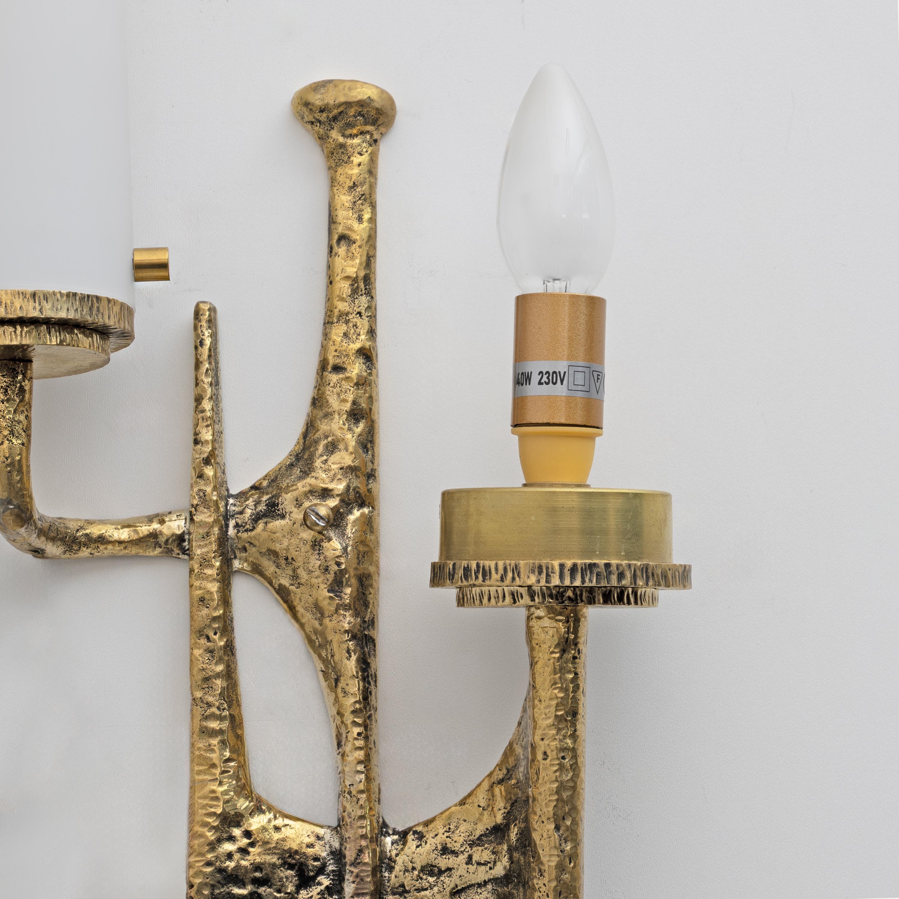 Bronzo Pair of Brutalist Bronze Wall and Murano glass Sconces by Felix Agostini, 1990s in vendita