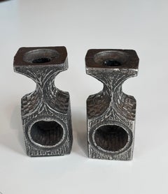 Pareja de Candelabros Brutalistas de Acero Inoxidable Fundido de Olav Joa, Noruega Años 70