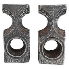 Pareja de Candelabros Brutalistas de Acero Inoxidable Fundido de Olav Joa, Noruega Años 70