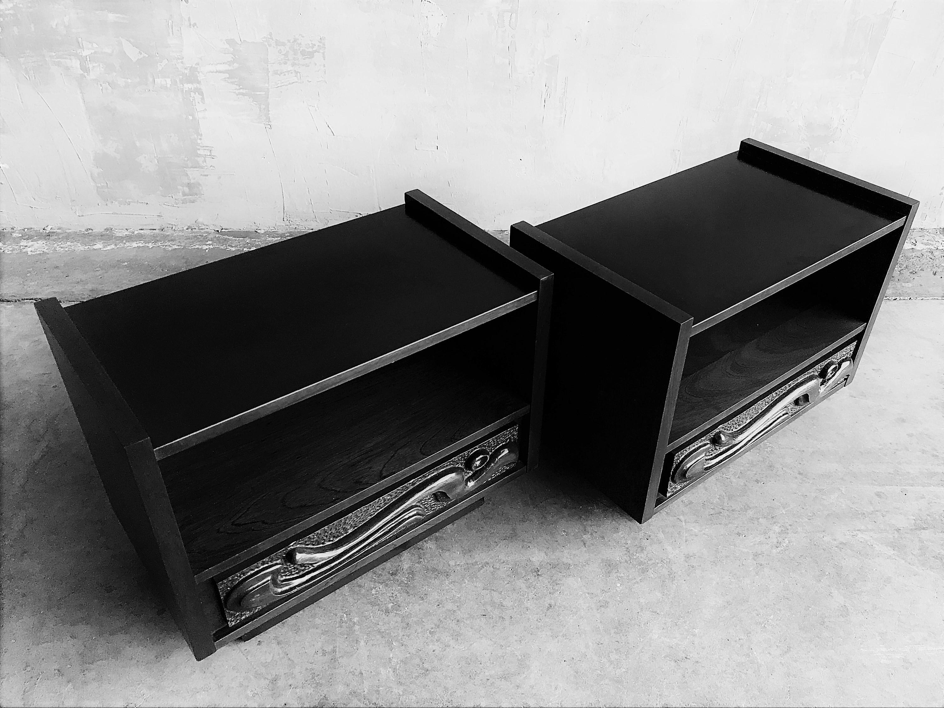 Pair of Brutalist Ebonized Nightstands by Pulaski or Witco In Good Condition In Dallas, TX