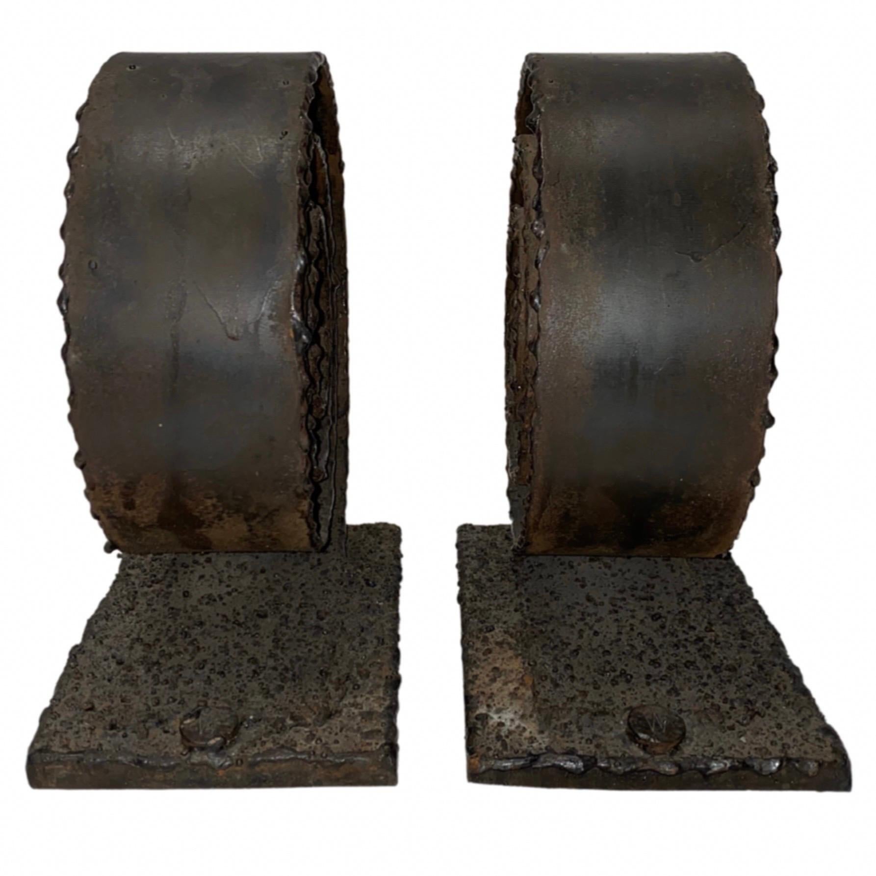 Vintage Iron Spiral Brutalist Bookends. 
Heavy Iron
 Measures: Height : 9.5 in

 Width : 9.5 in

 Depth : 4.75 in - Each.