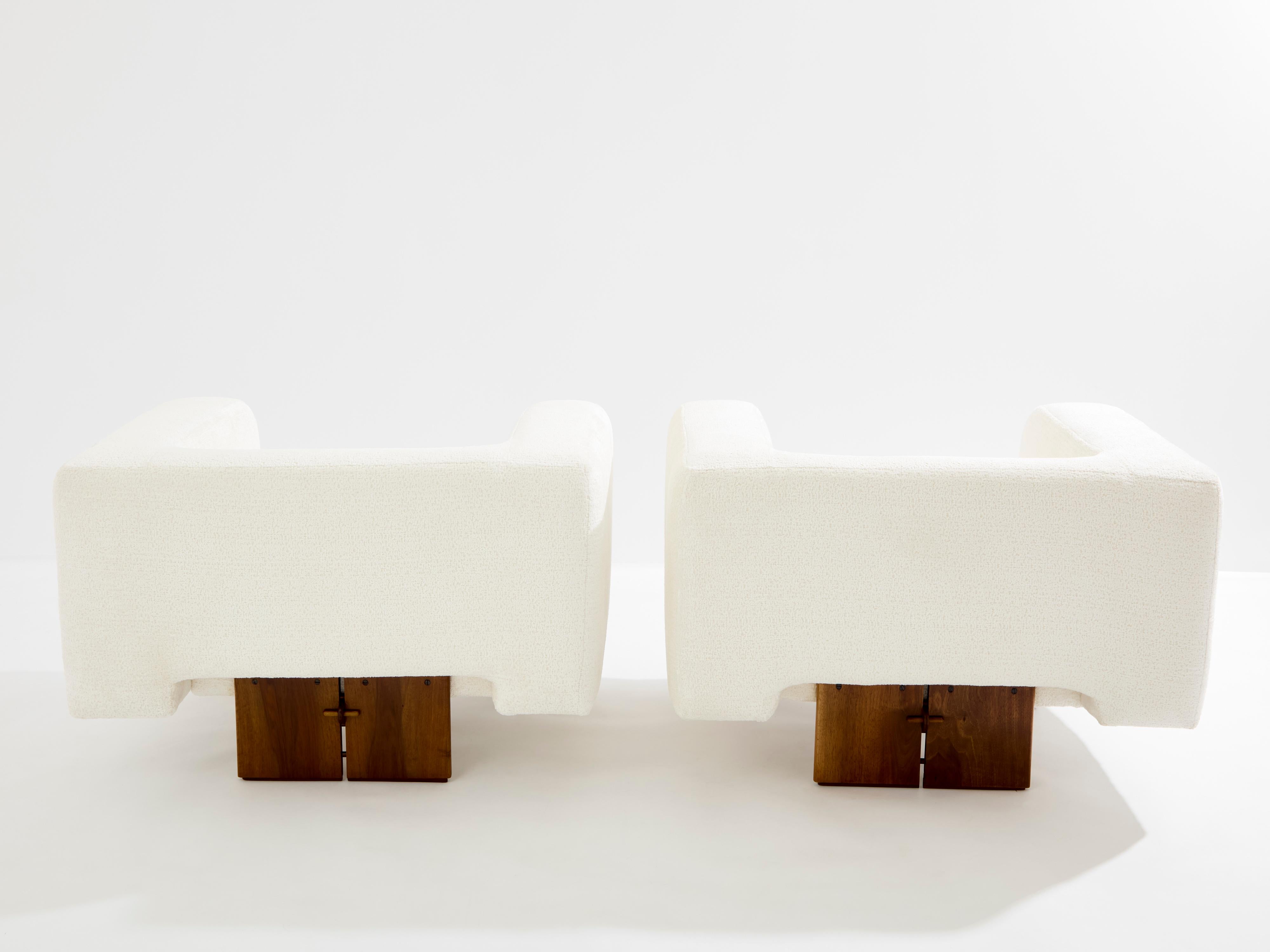 Mid-20th Century Pair of brutalist Italian armchairs walnut and chenille velvet 1960s For Sale