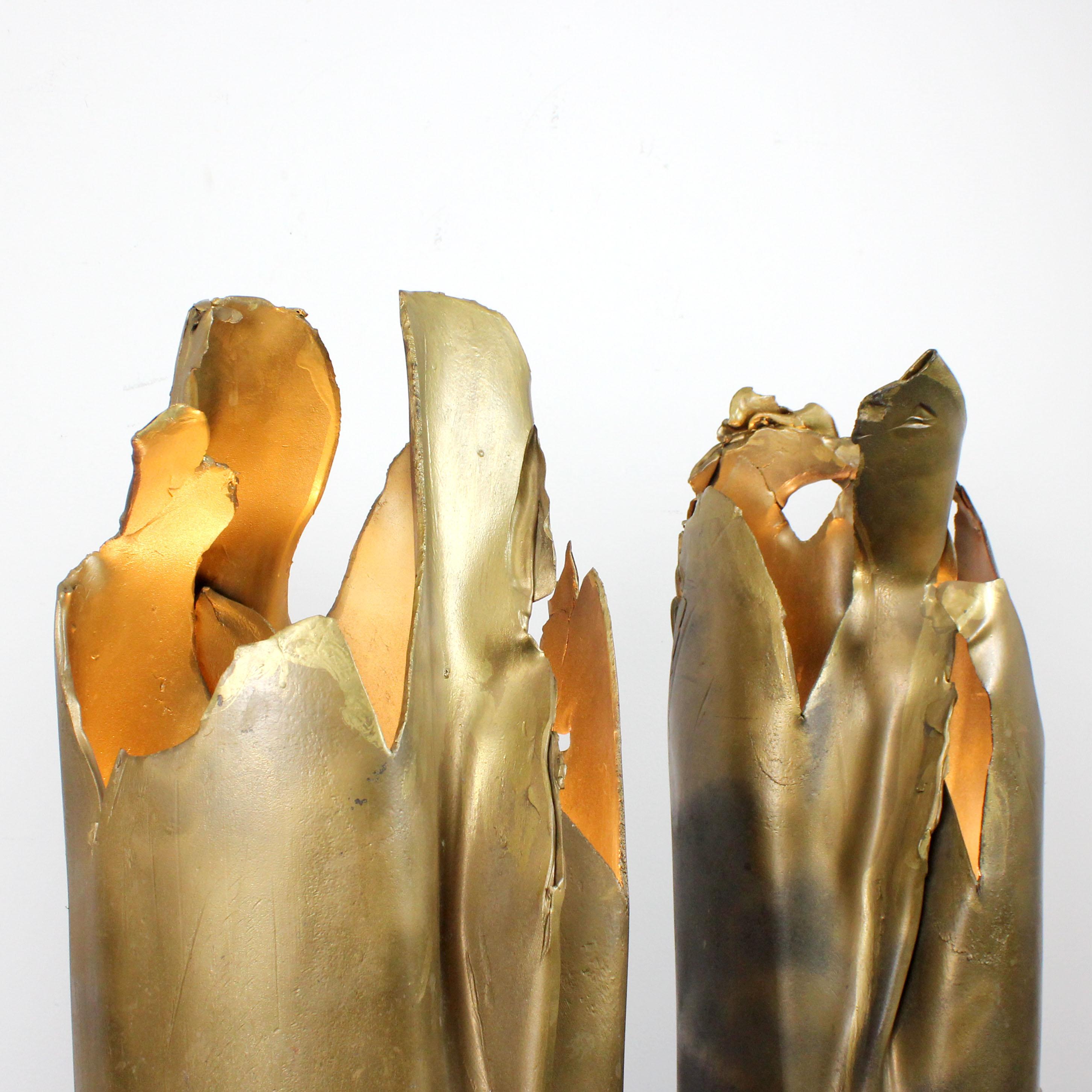 Peint Pair of brutalist lamps in gilded iron - 2nd half of the 20th century en vente