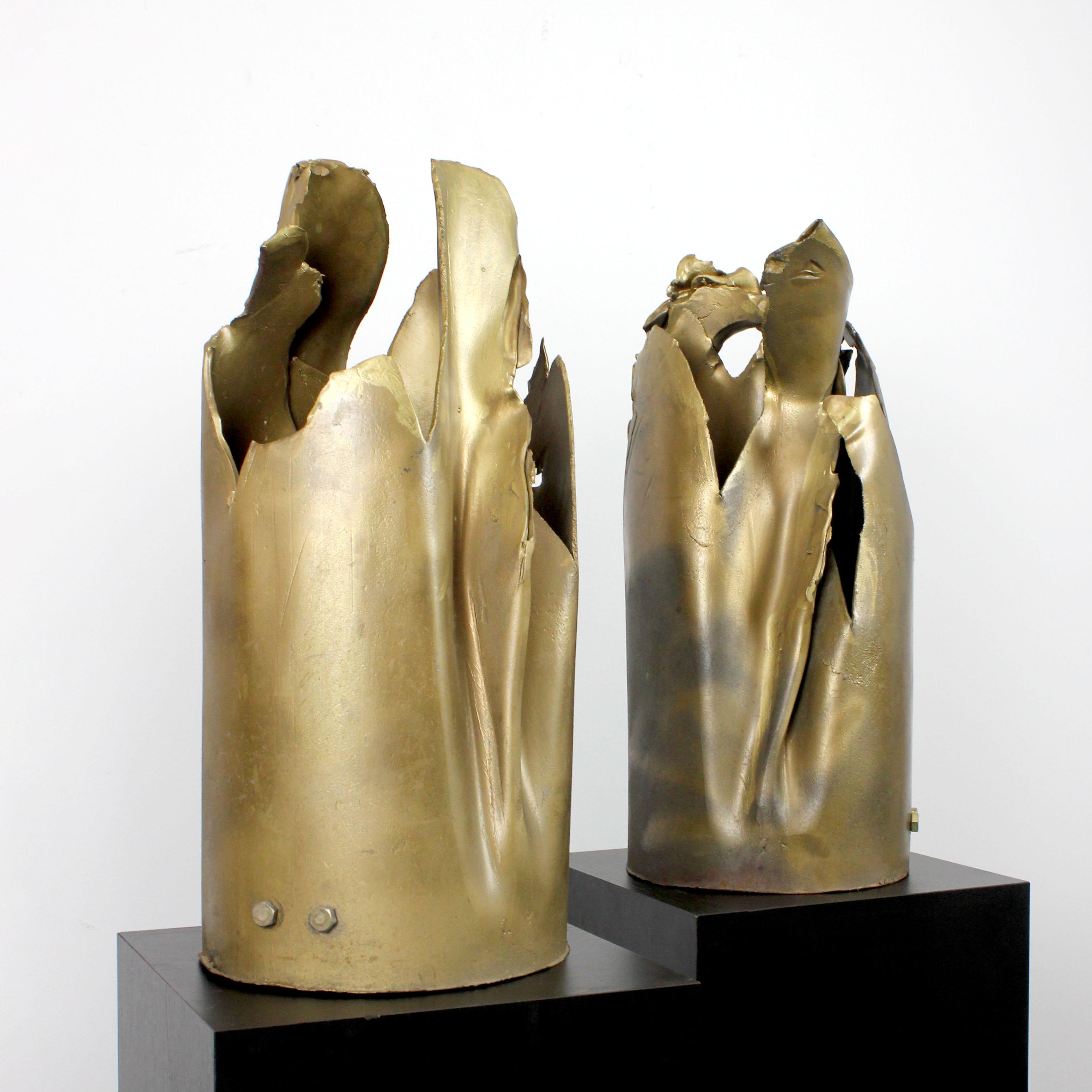 Milieu du XXe siècle Pair of brutalist lamps in gilded iron - 2nd half of the 20th century en vente