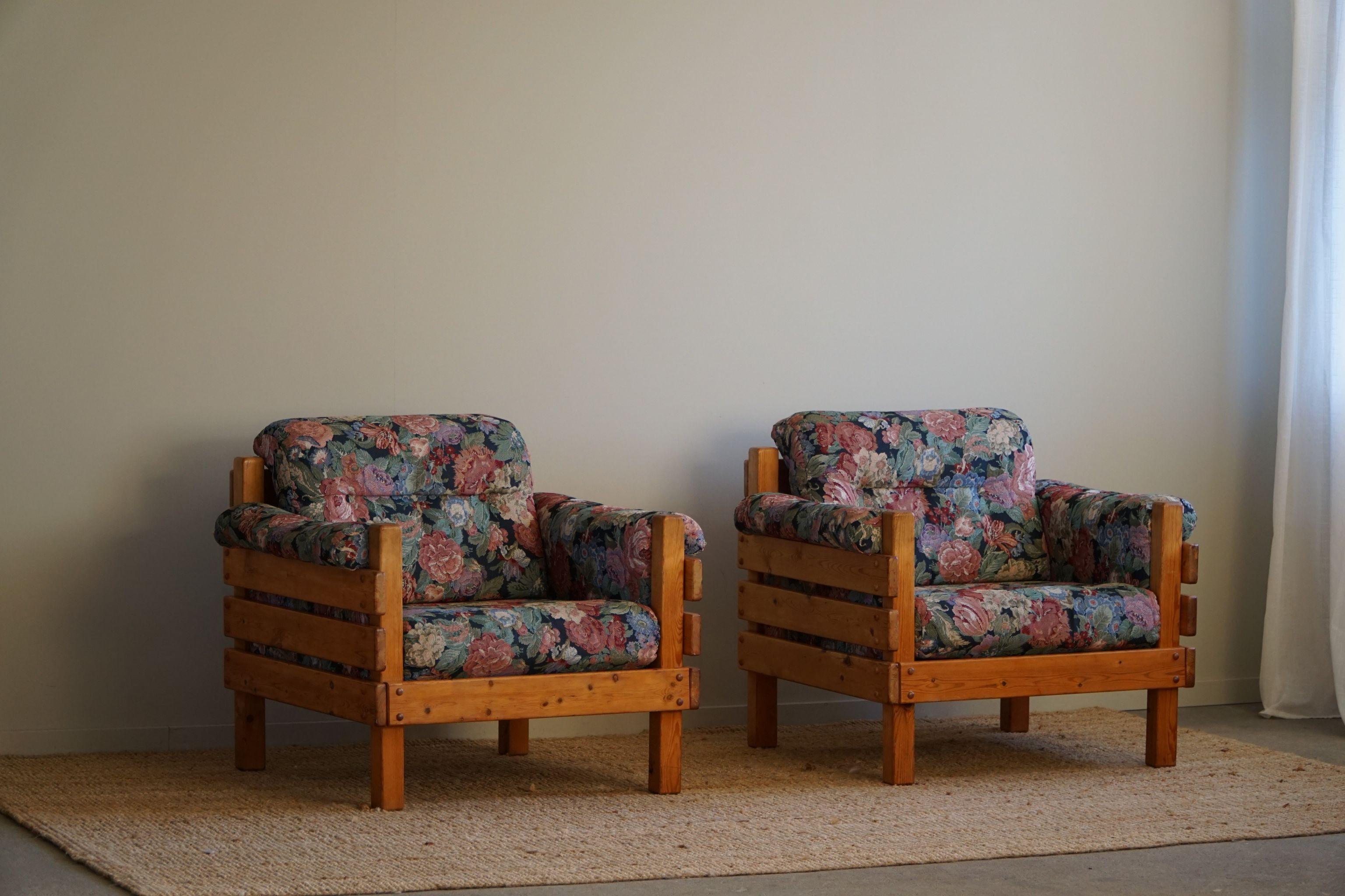 Pair of Brutalist Lounge Chairs in Solid Pine, Swedish Modern, Made in 1970s For Sale 5