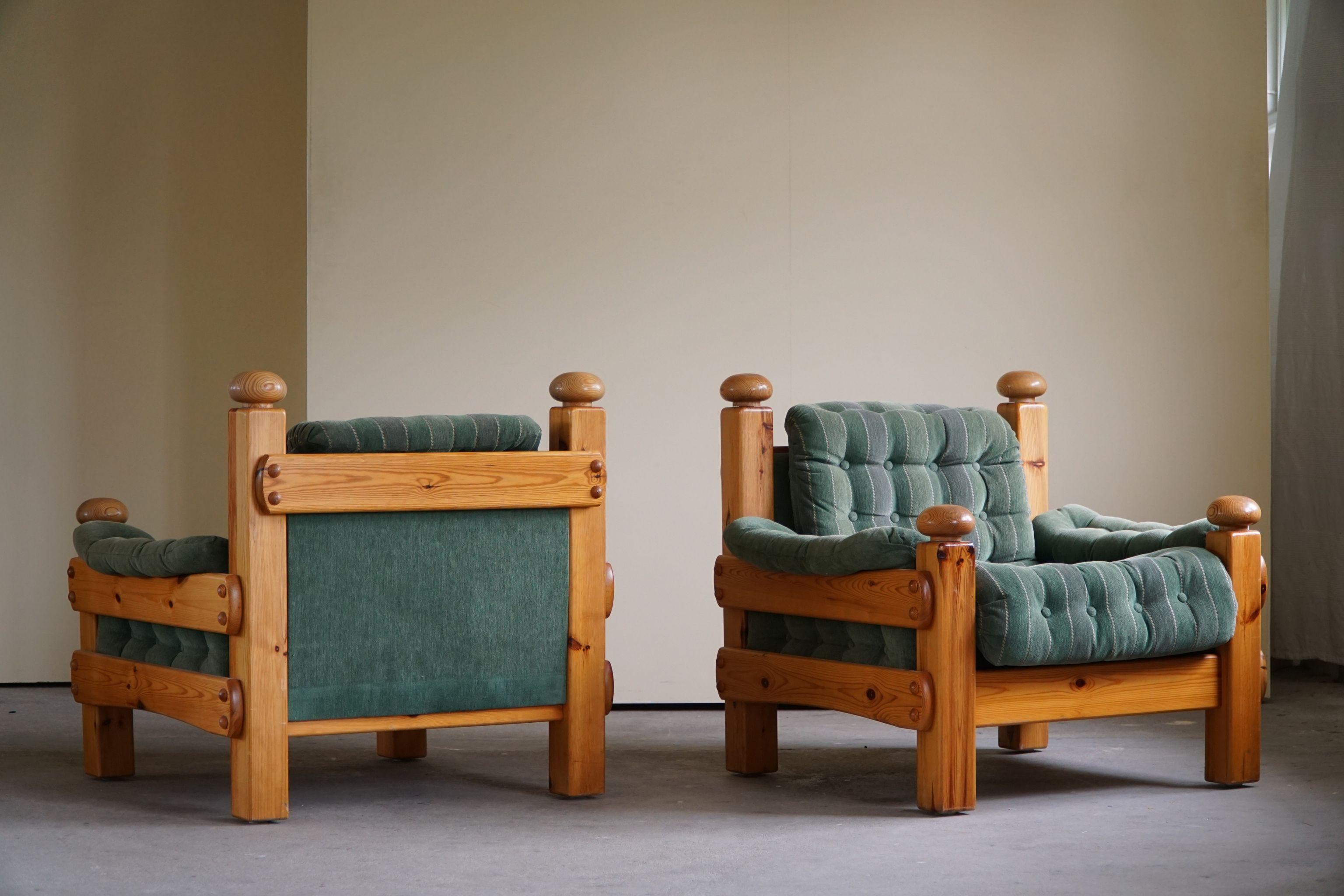 Paire de chaises longues brutalistes en pin massif, suédoises modernes, fabriquées dans les années 1970 6