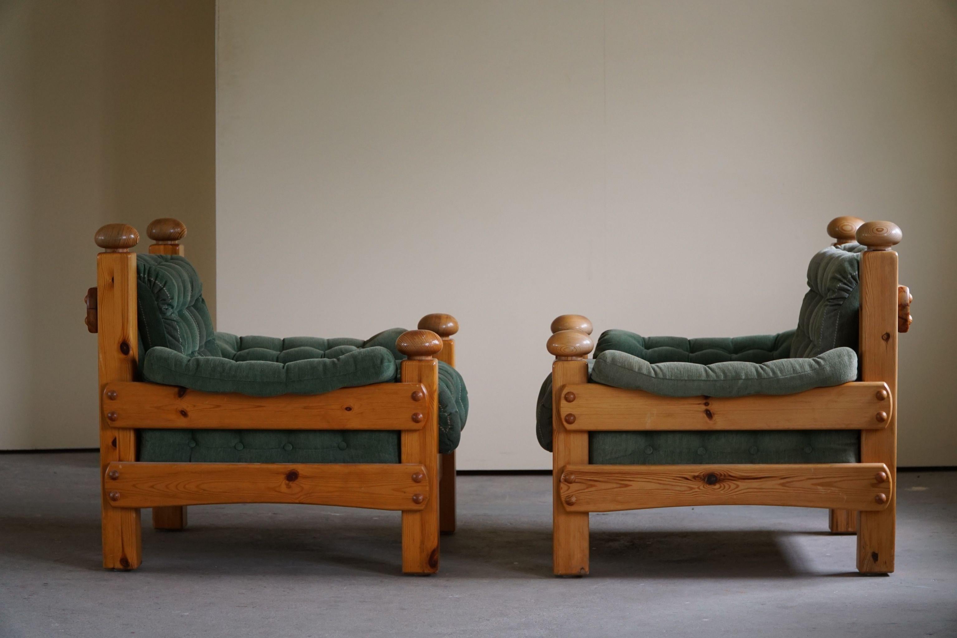 Paire de chaises longues brutalistes en pin massif, suédoises modernes, fabriquées dans les années 1970 7