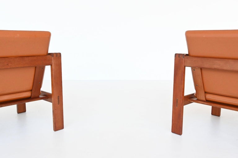 Mid-20th Century Pair of Brutalist Lounge Chairs Pine Wood, The Netherlands, 1960
