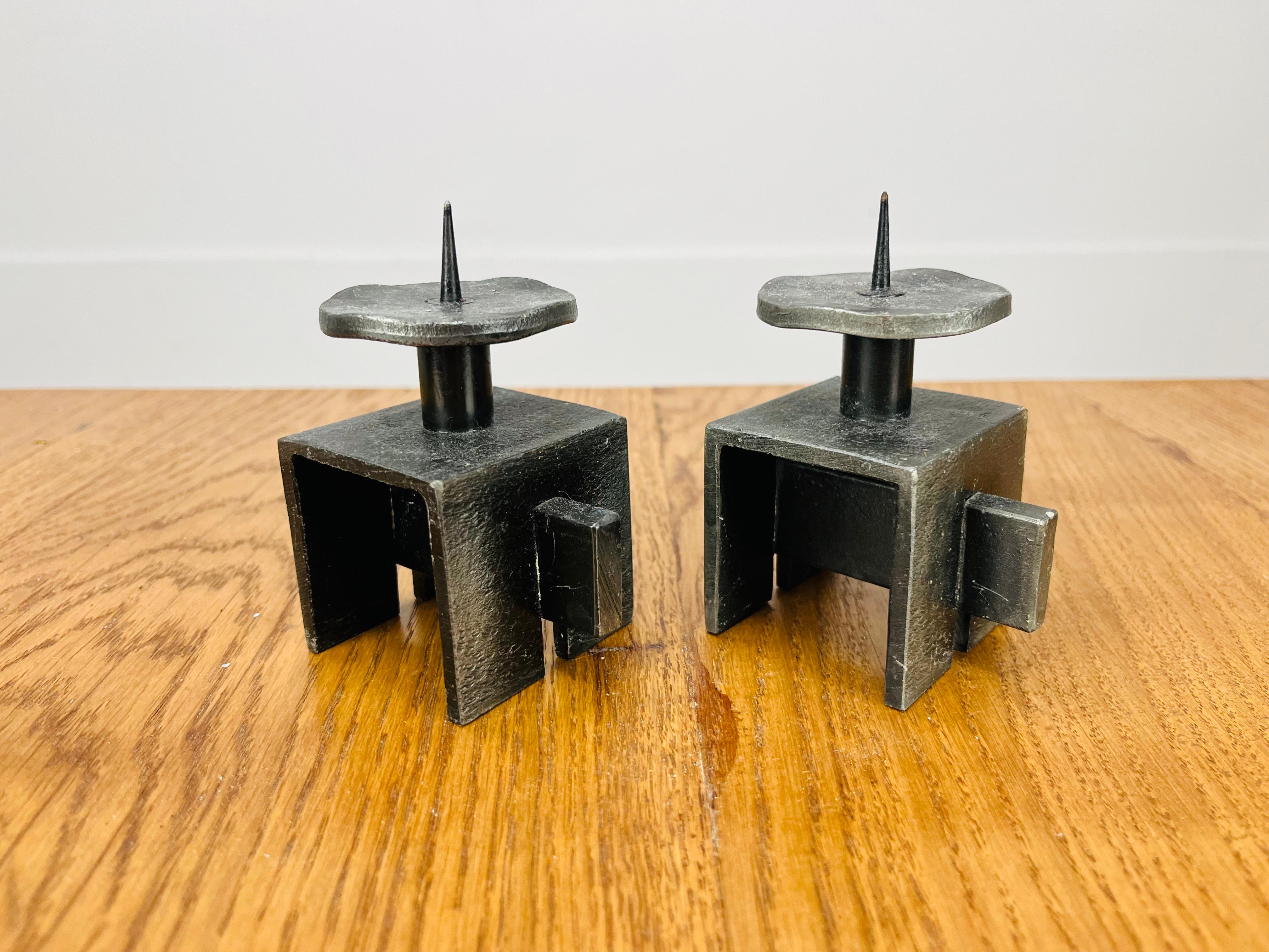Pair of Brutalist Mid Century wrought iron candle holder sticks In Good Condition For Sale In BELFORT, FR