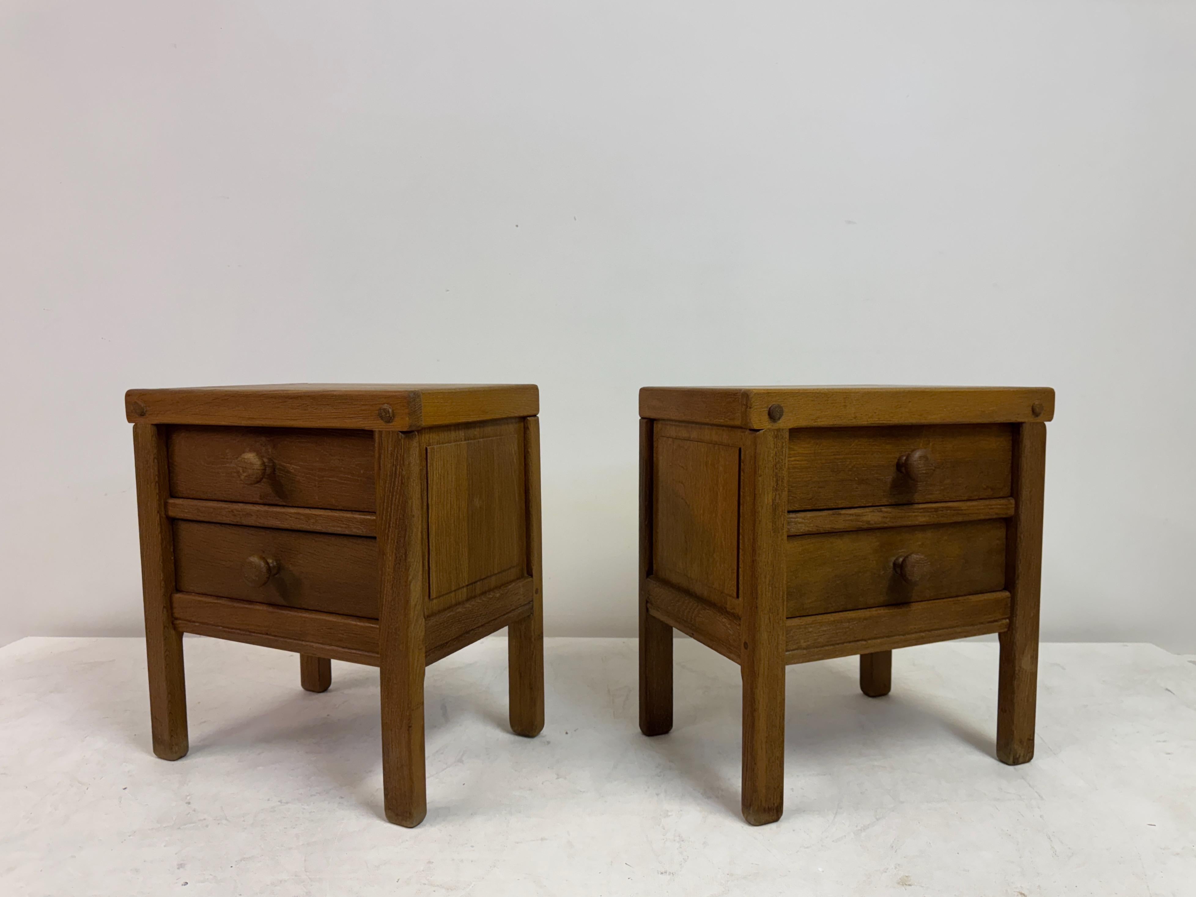 Pair of Brutalist Oak Bedside Cabinets or Nightstands, 1970s in vendita 6