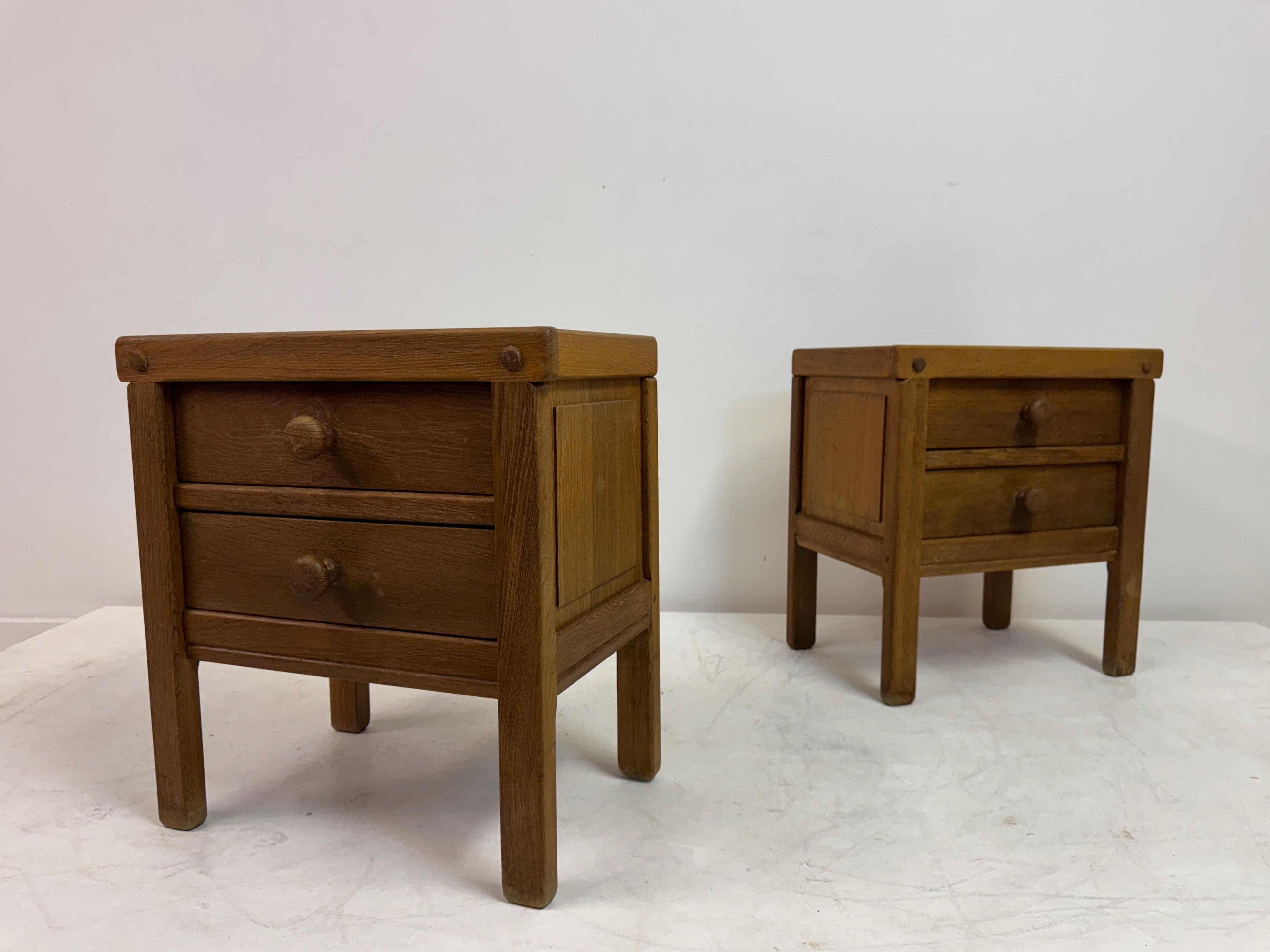 Pair of Brutalist Oak Bedside Cabinets or Nightstands, 1970s in vendita 8