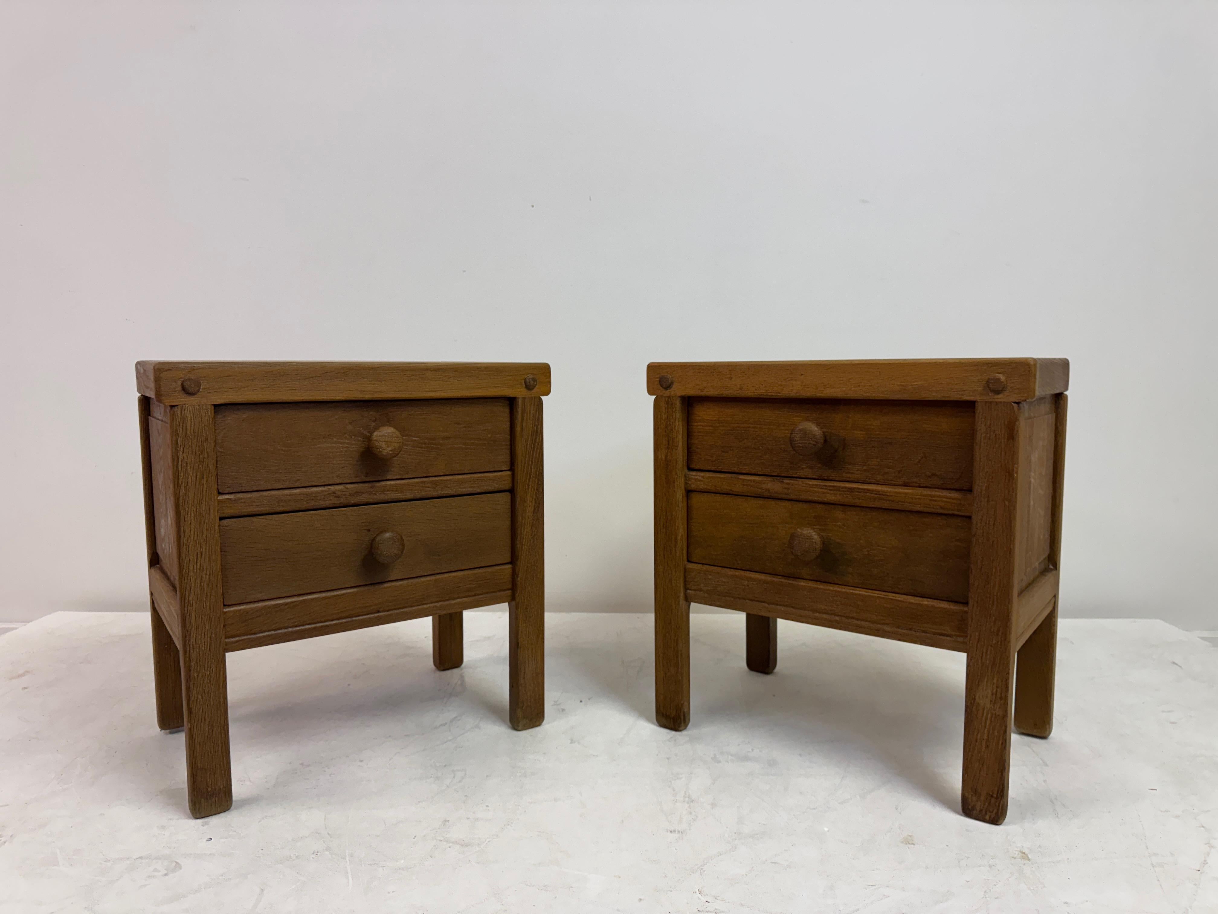 Pair of Brutalist Oak Bedside Cabinets or Nightstands, 1970s in vendita 1