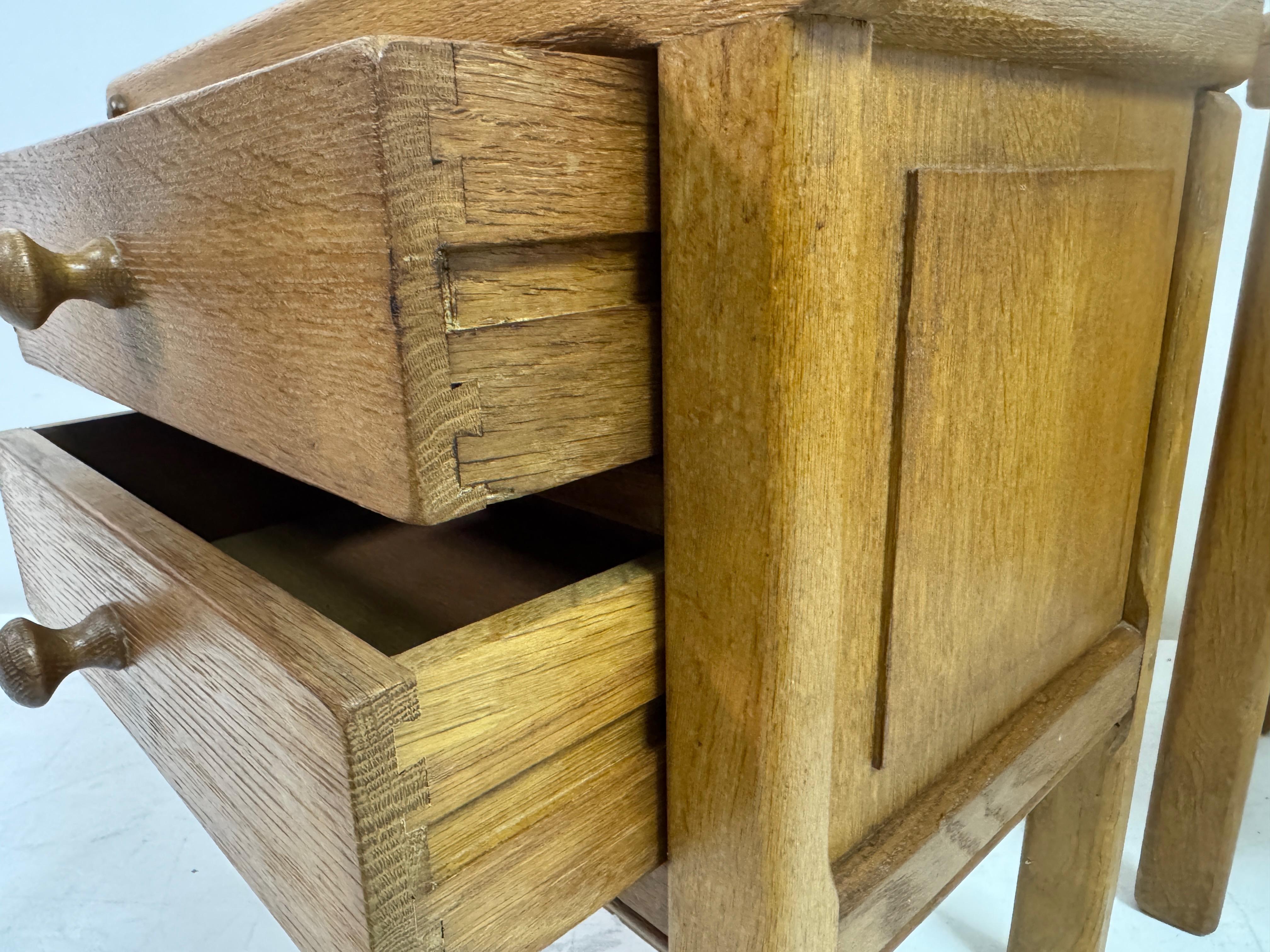 Coppia di comodini brutalisti in Oak, anni '60 in vendita 5