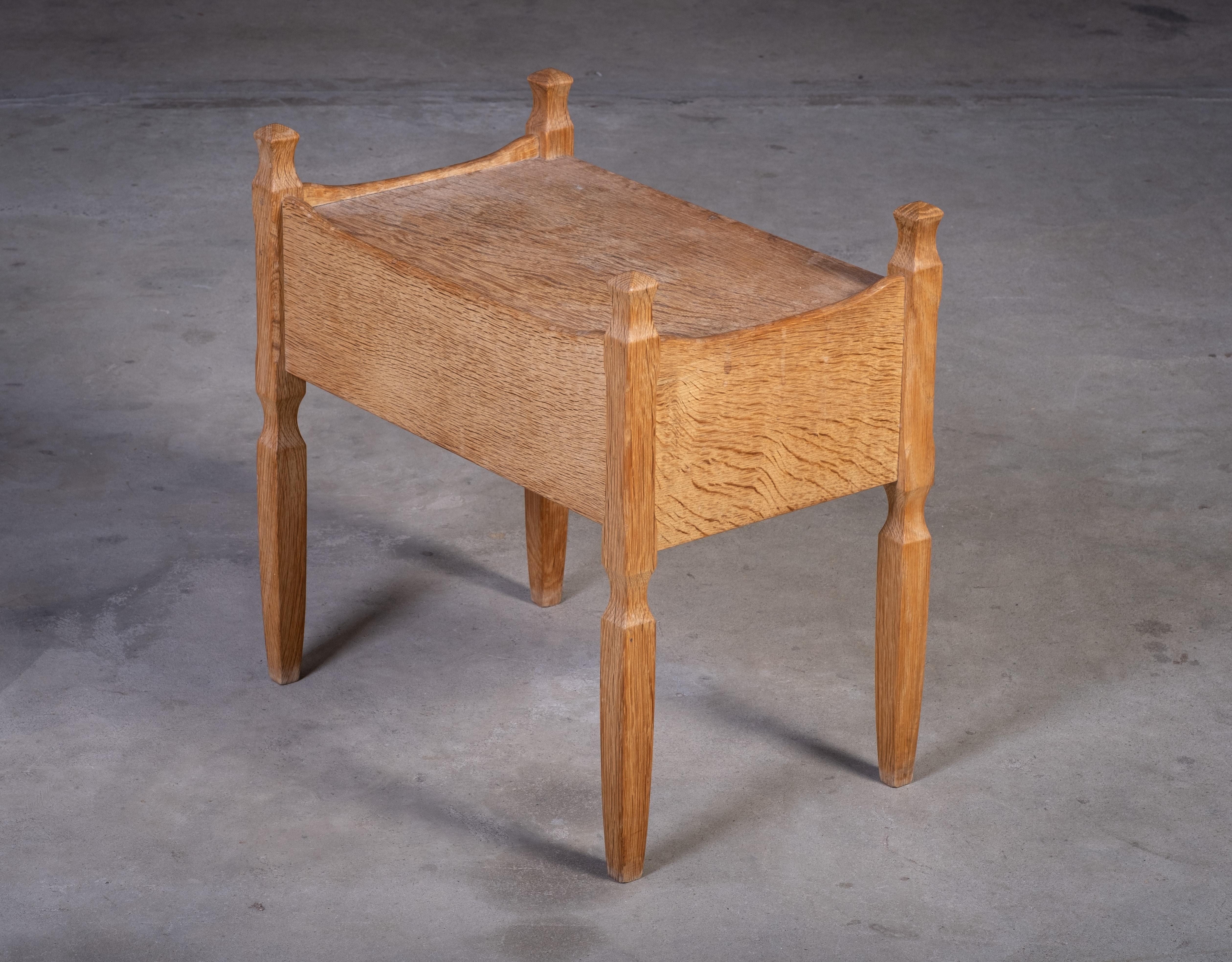 Coppia di comodini brutalisti in Oak di Henning Kjærnulf, anni '70 in vendita 12