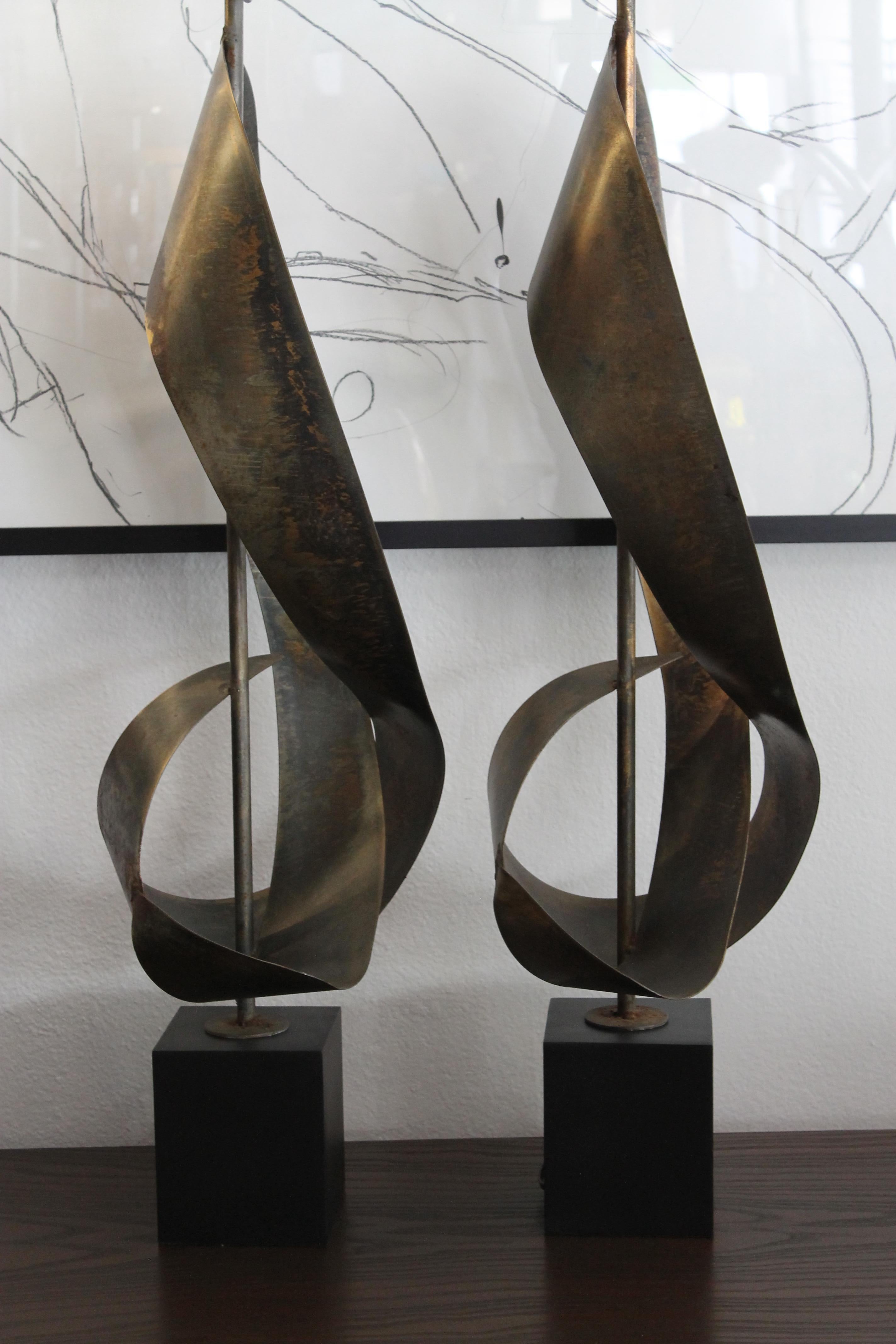 American Pair of Brutalist Ribbon Cut Lamps by Richard Barr for the Laurel Lamp Co.