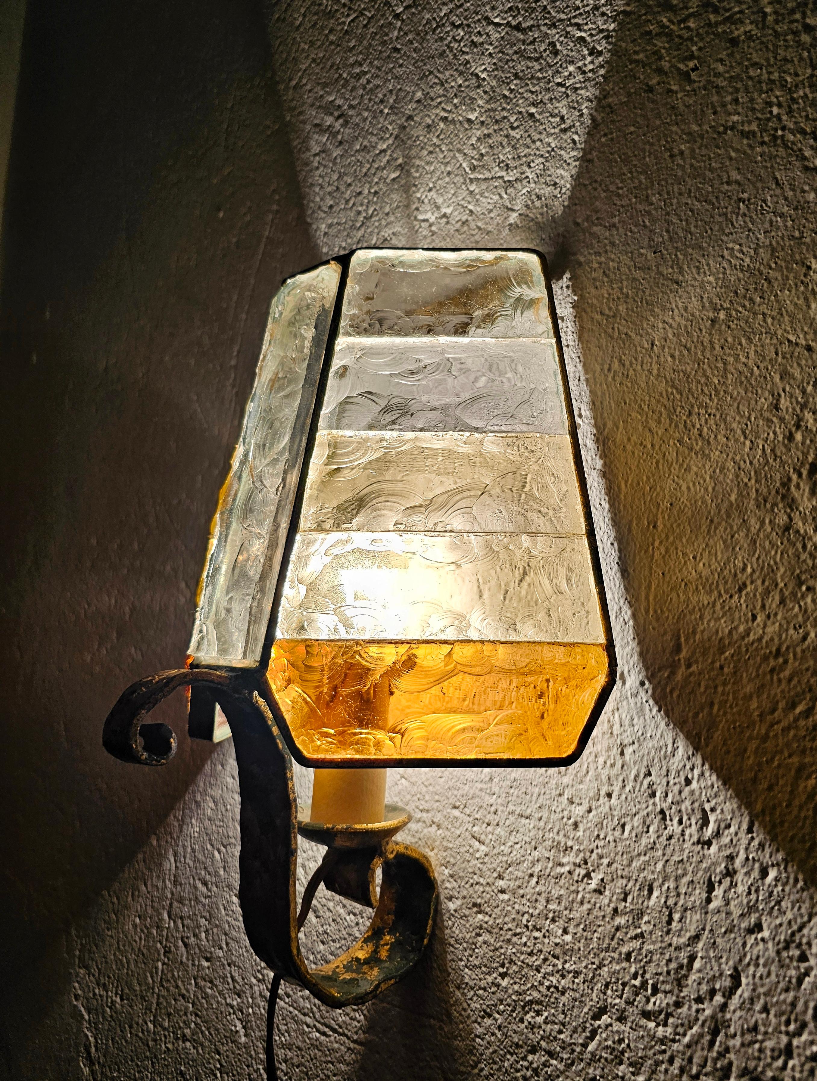 Italian Pair of Brutalist Sconces in hammered glass by Longobard, Italy 1970s For Sale