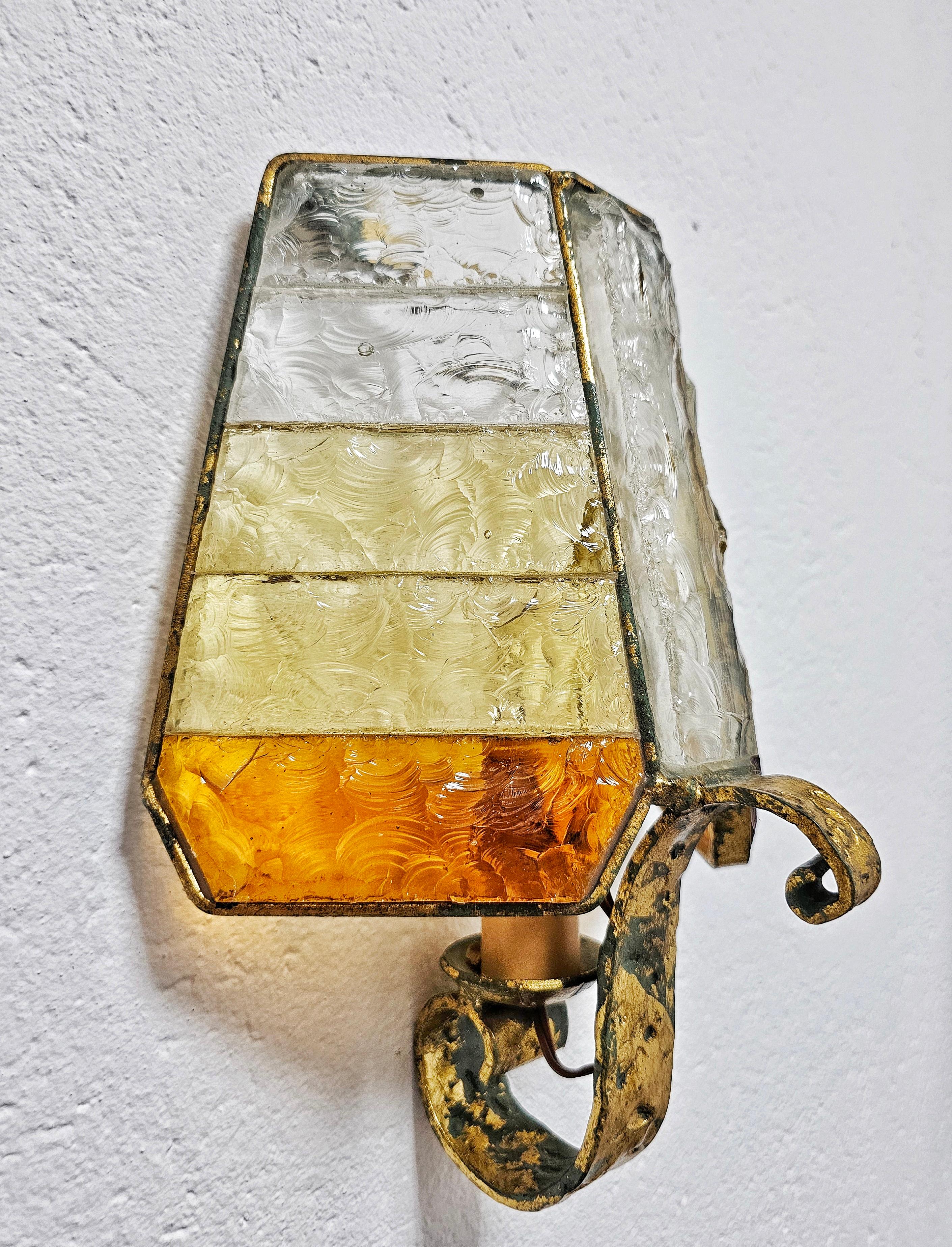 Pair of Brutalist Sconces in hammered glass by Longobard, Italy 1970s For Sale 2