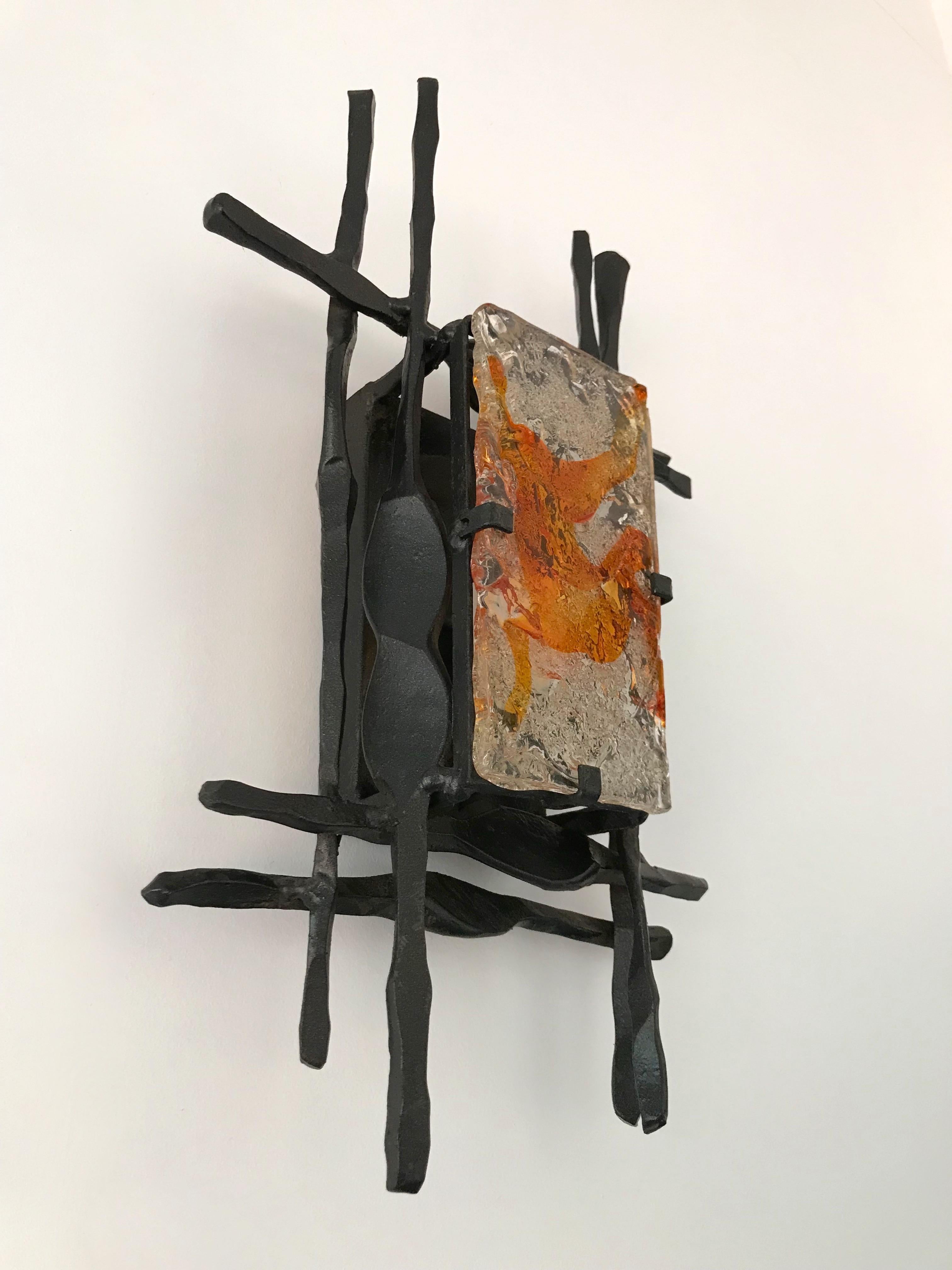 Coppia di lampade brutaliste in ferro e vetro di Murano di Ahlstrom e Helrich, anni '70 1