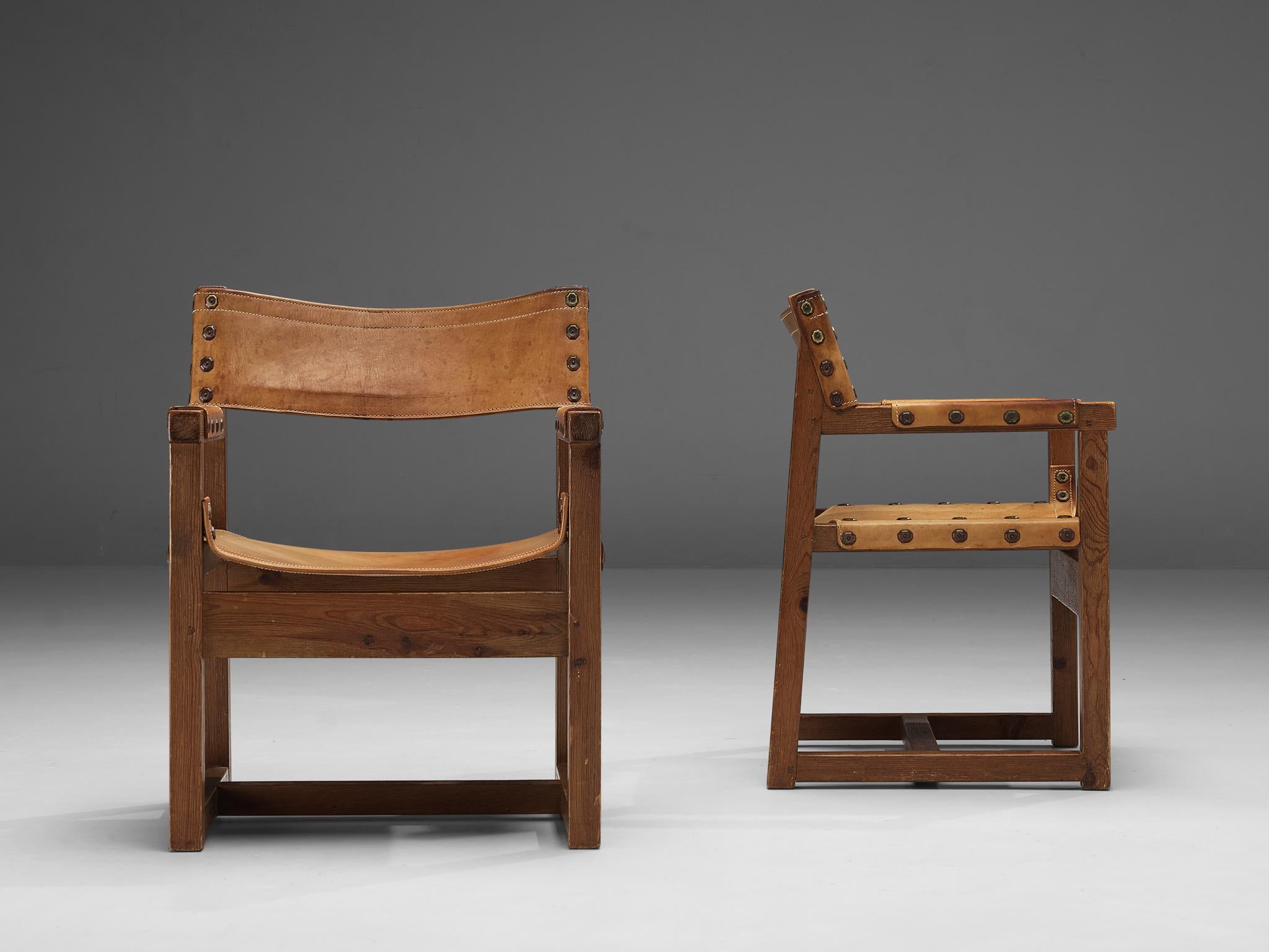 Pair of Brutalist Spanish Biosca Chairs in Leather  For Sale 2