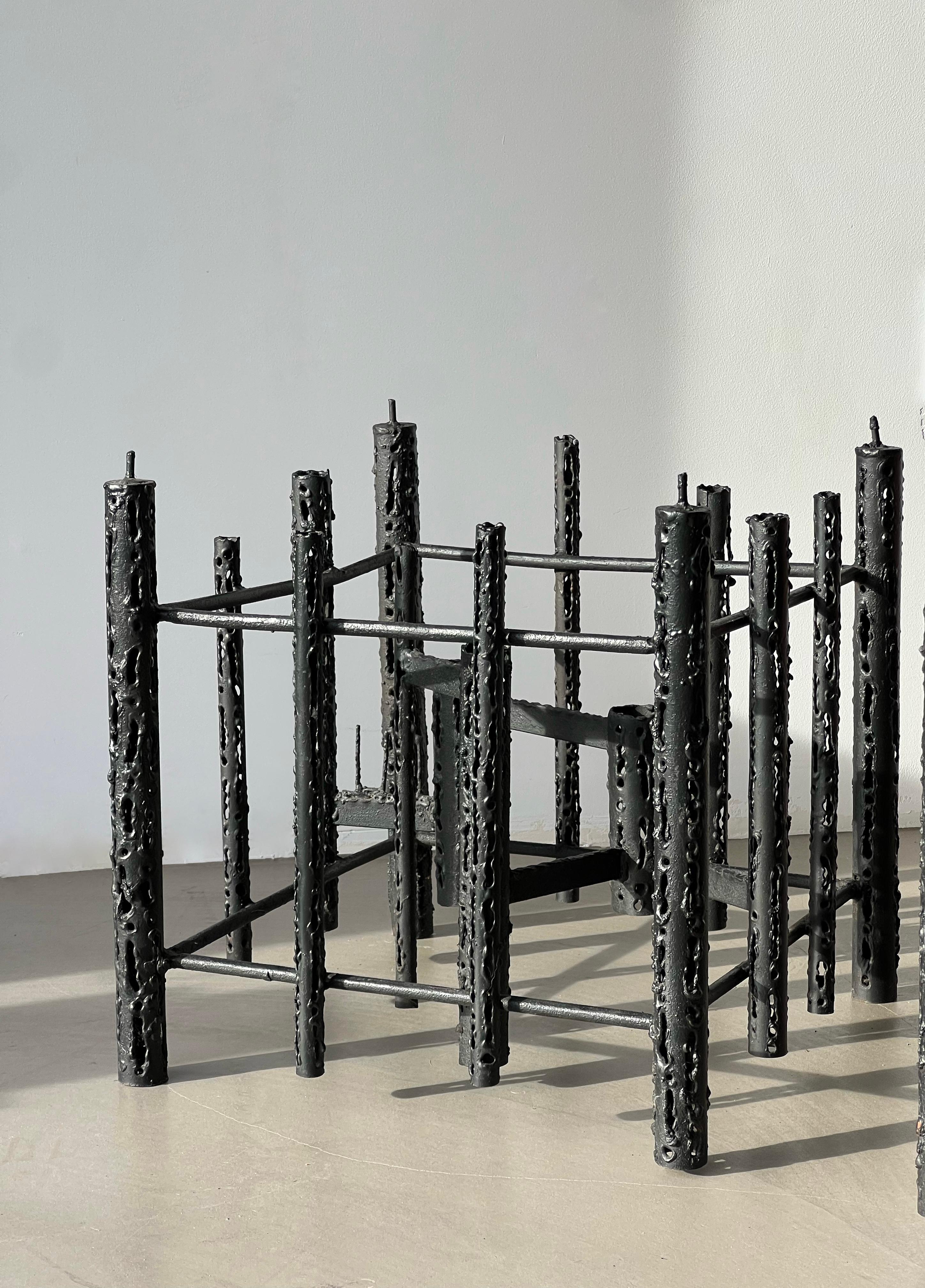 Soudé Paire de tables d'appoint en acier soudé de Studio Brutaliste par Masciarelli pour Regent en vente