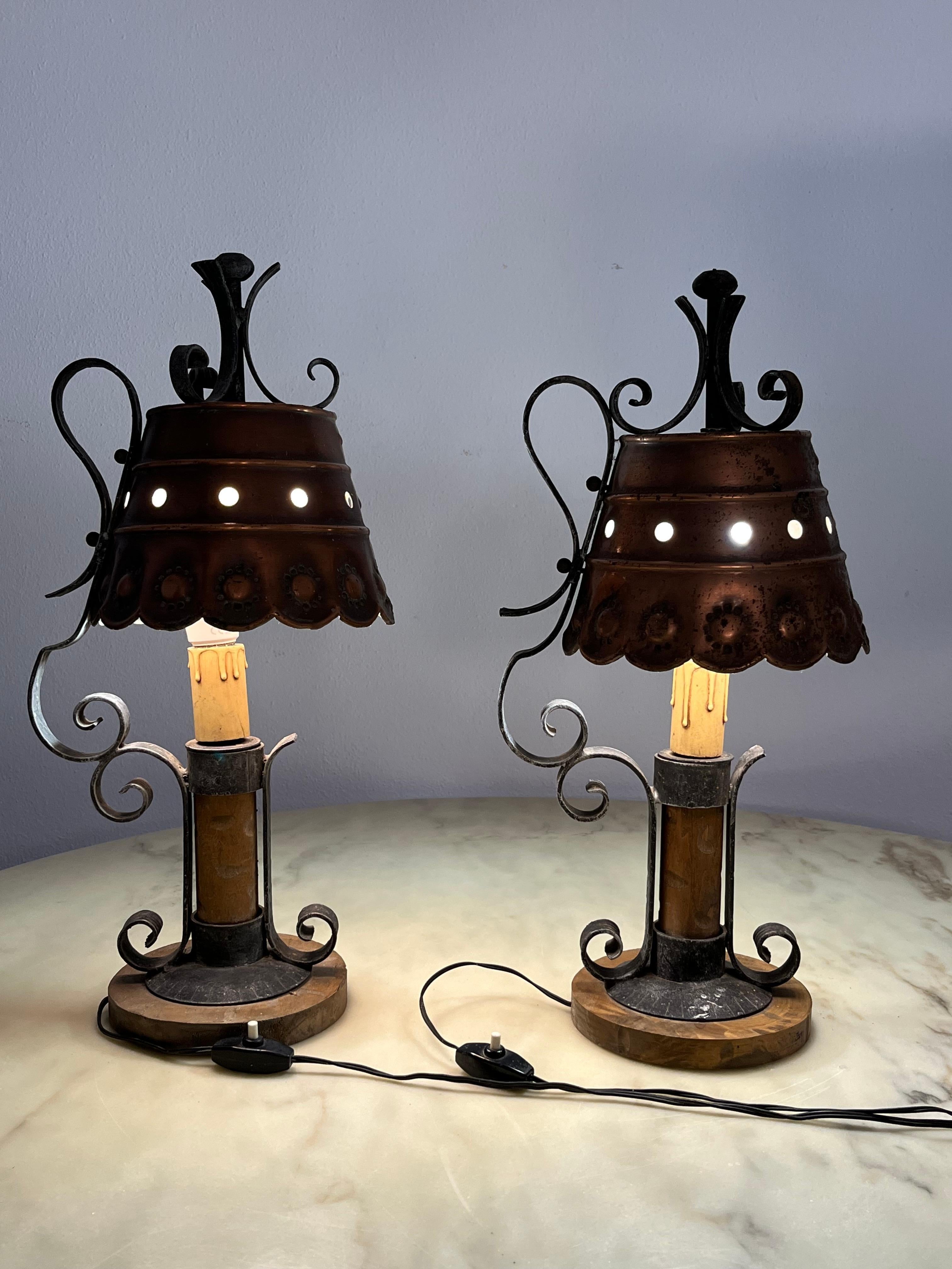 Set Of 2 Mid-Century Brutalist Style Table Lamps Italian Design 1960s In Good Condition For Sale In Palermo, IT