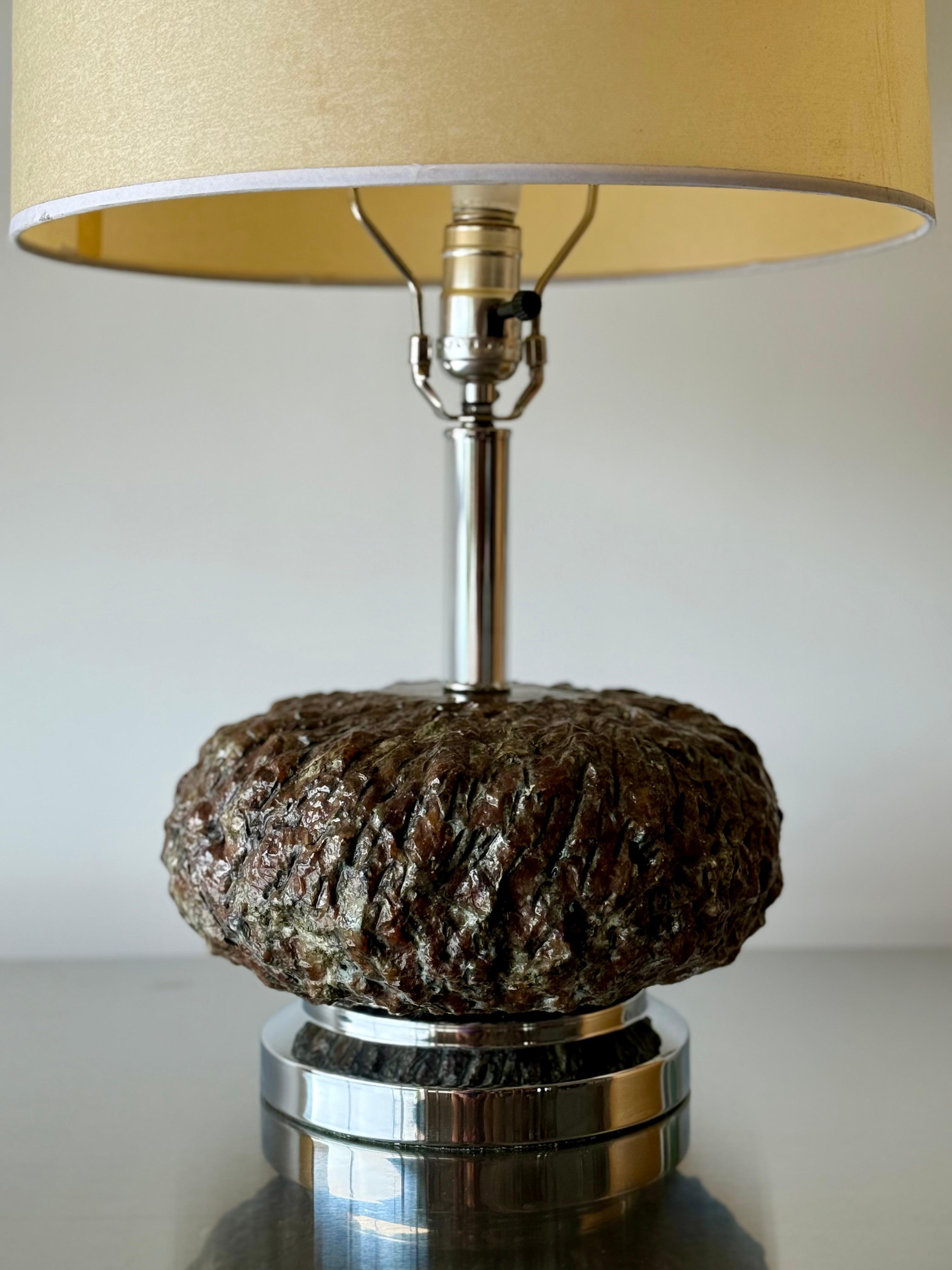 Pair of Brutalist Textured Resin and Chrome Table Lamps, Mid Century In Good Condition For Sale In Oceanside, US