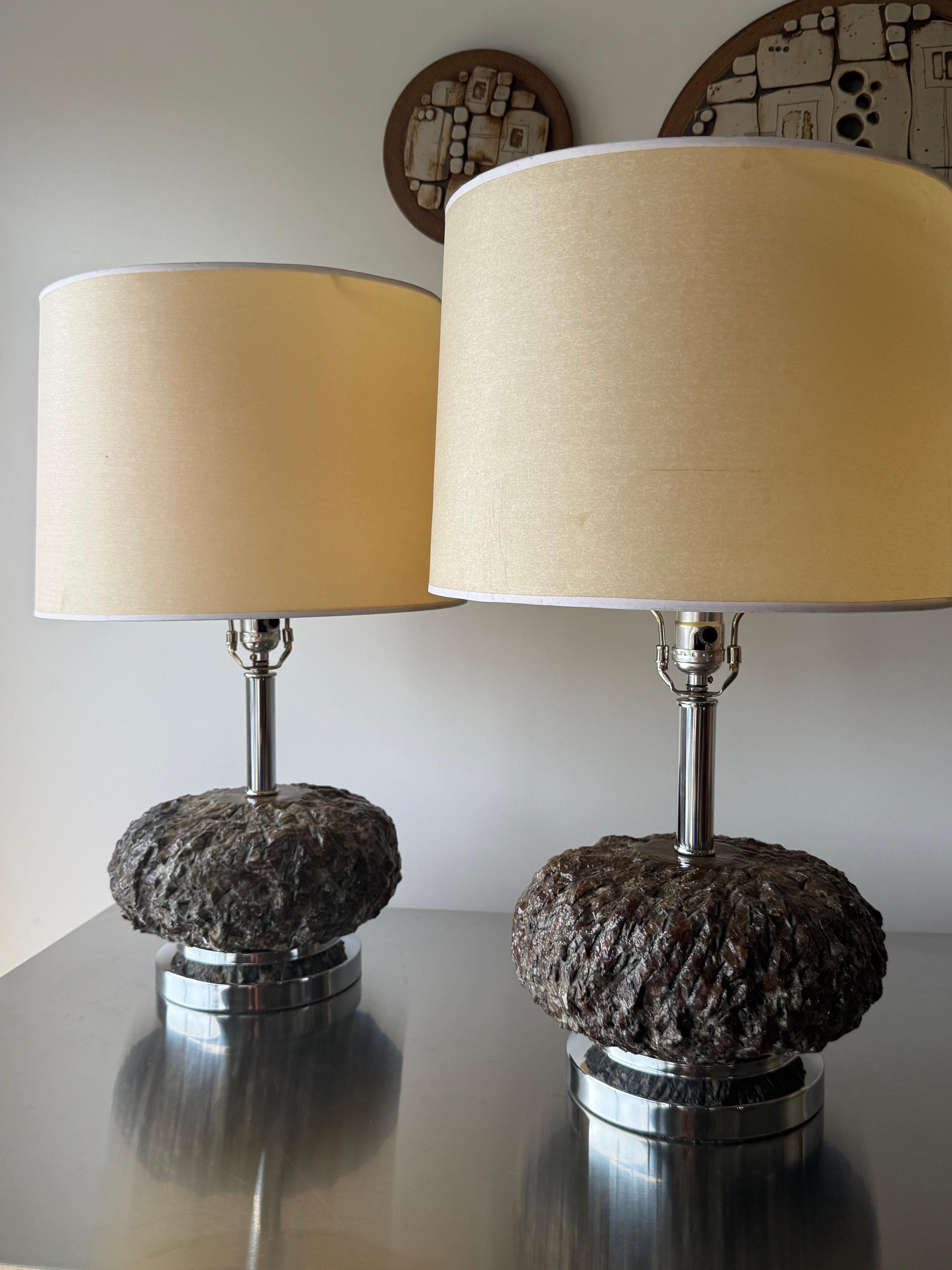 Pair of Brutalist Textured Resin and Chrome Table Lamps, Mid Century For Sale 2