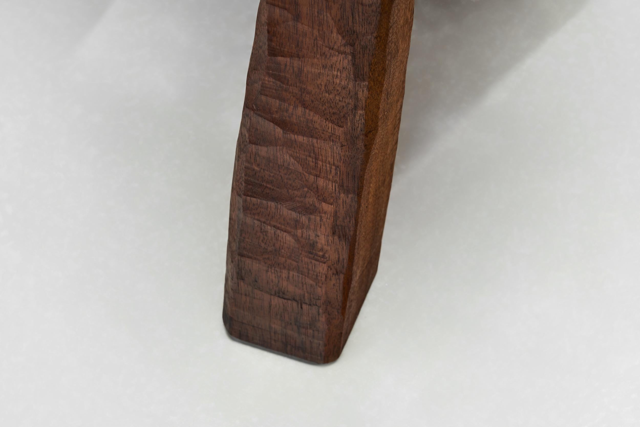 Paire de tabourets tripodes brutalistes, France, années 1960 en vente 5
