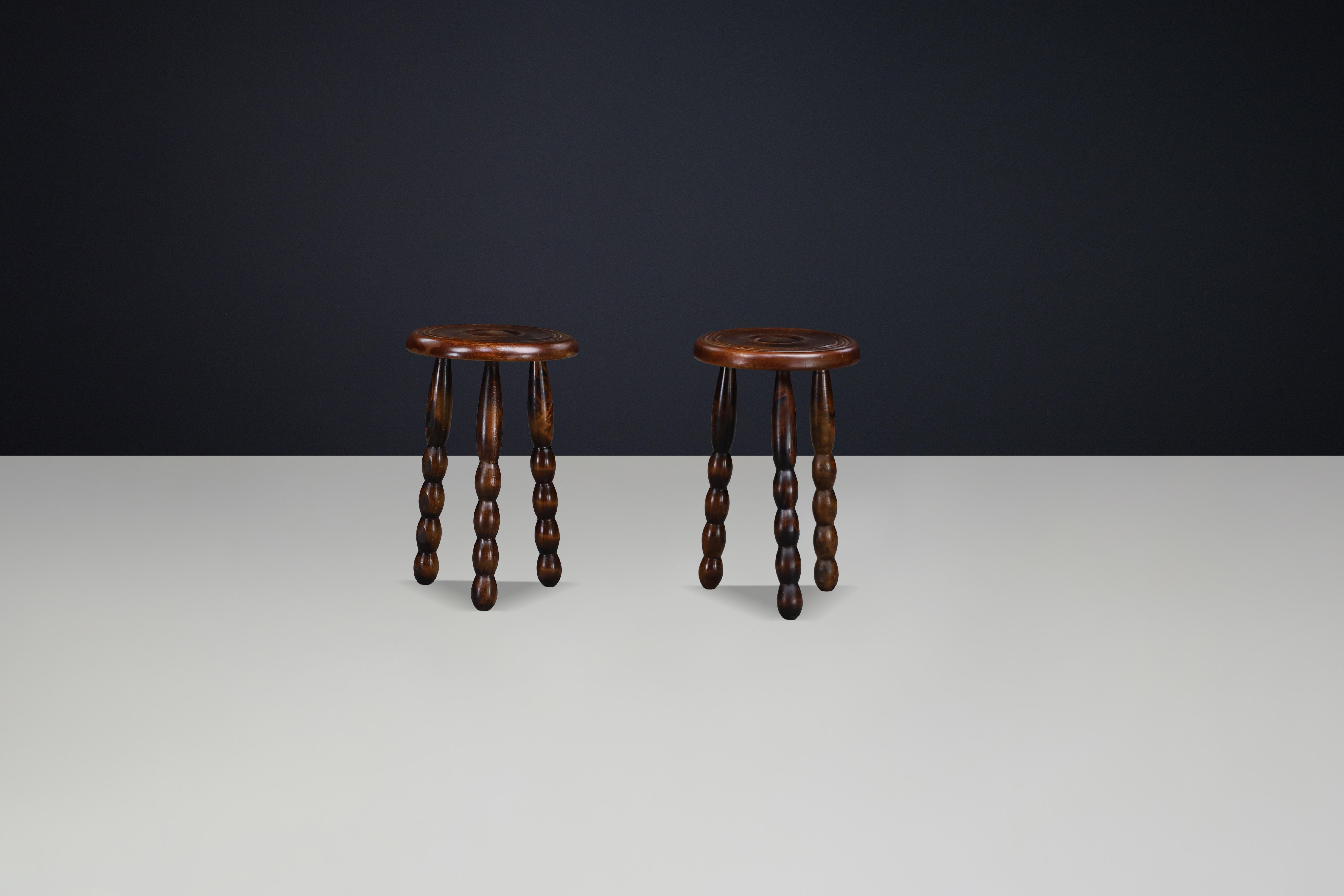 Pair of Brutalist Walnut Stools in the Manner of Charles Dudouyt, France, 1940s (Französisch) im Angebot