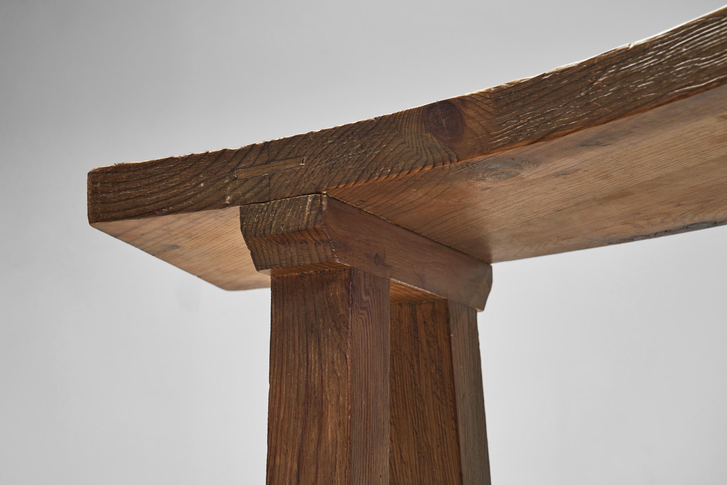 Pareja de bancos de madera brutalistas, Francia Años 60 en venta 6