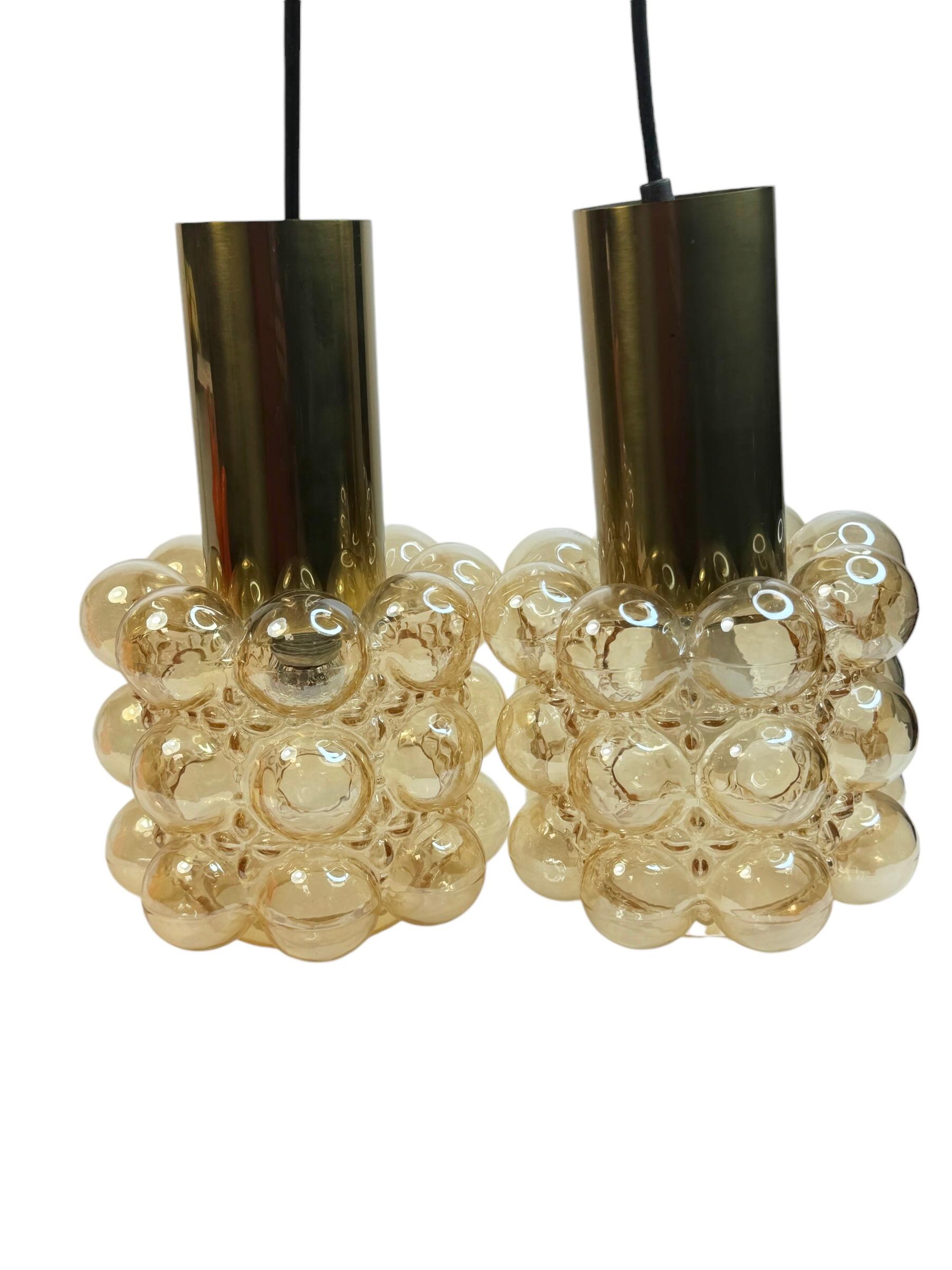 Paar Pendelleuchten aus Blasenglas von Helena Tynell, Limburg, Deutschland 1960er Jahre im Angebot 2