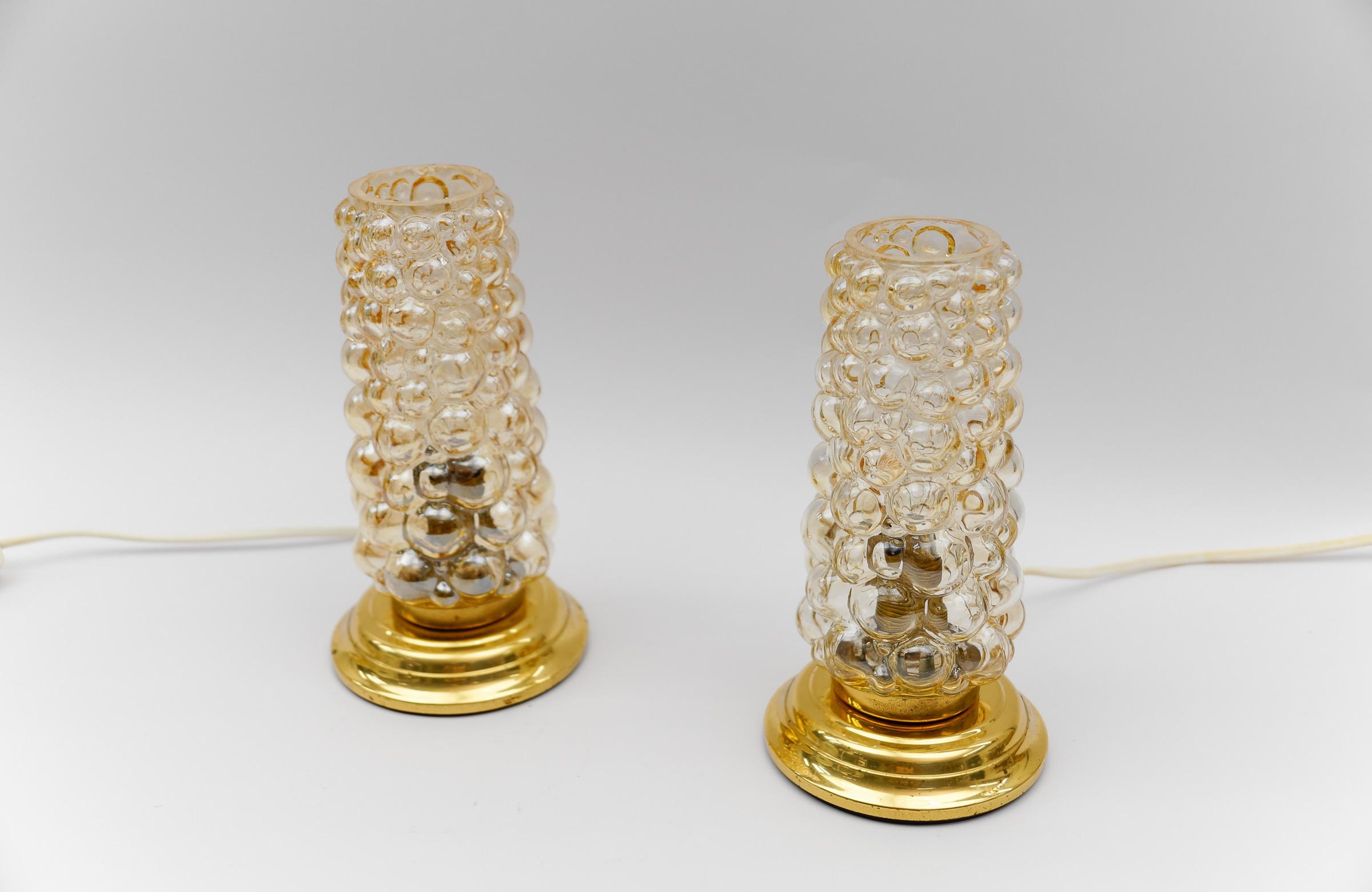 Paar Blasenglas-Tischlampen von Helena Tynell, 1960er Jahre (Mitte des 20. Jahrhunderts) im Angebot