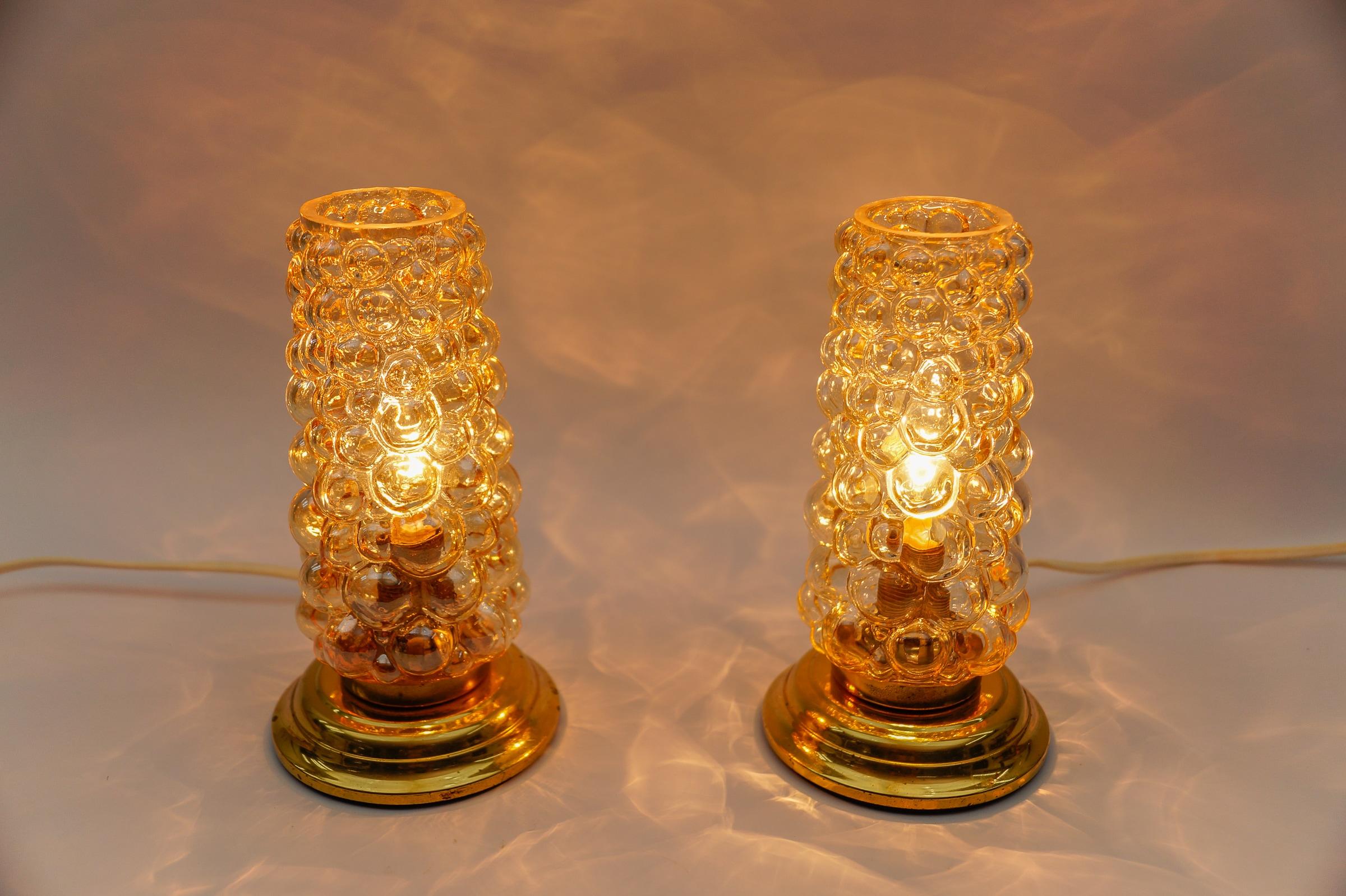 Paar Blasenglas-Tischlampen von Helena Tynell, 1960er Jahre (Metall) im Angebot