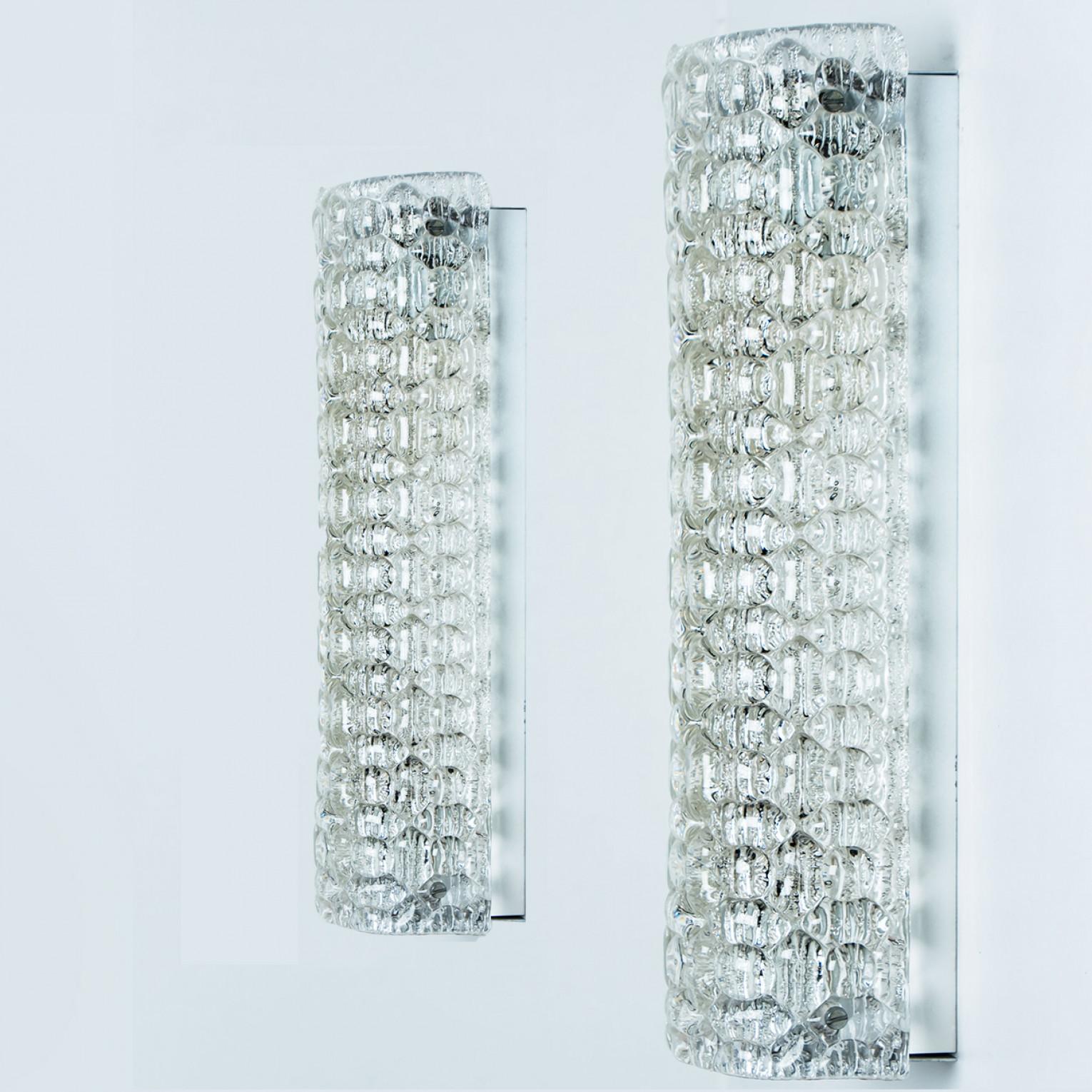 Pair of  Bubble Glass Wall Light Fixtures, Germany, 1960s In Good Condition For Sale In Rijssen, NL