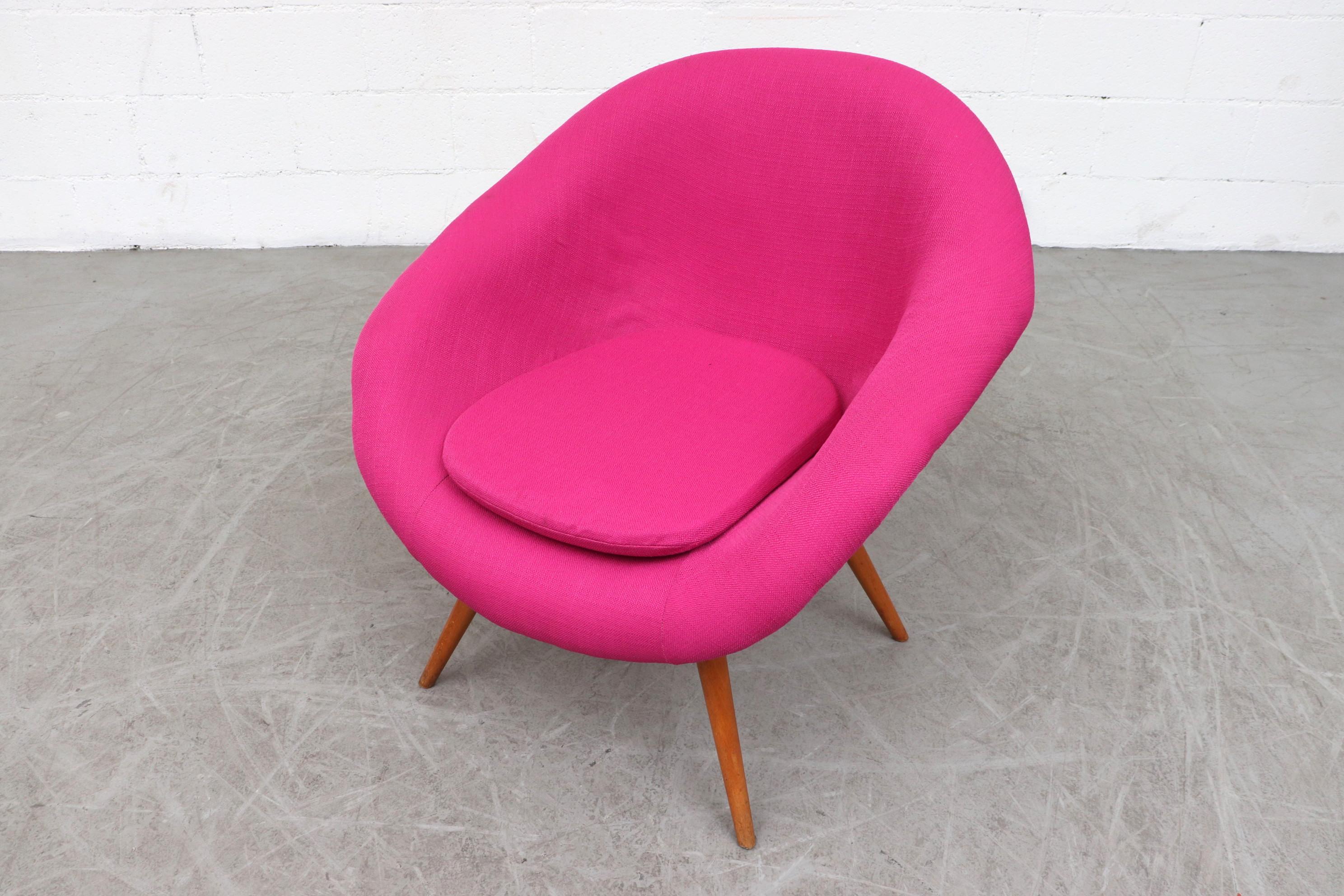 Bucket Lounge Chair by Miroslav Navrátil for Vertex In Good Condition In Los Angeles, CA
