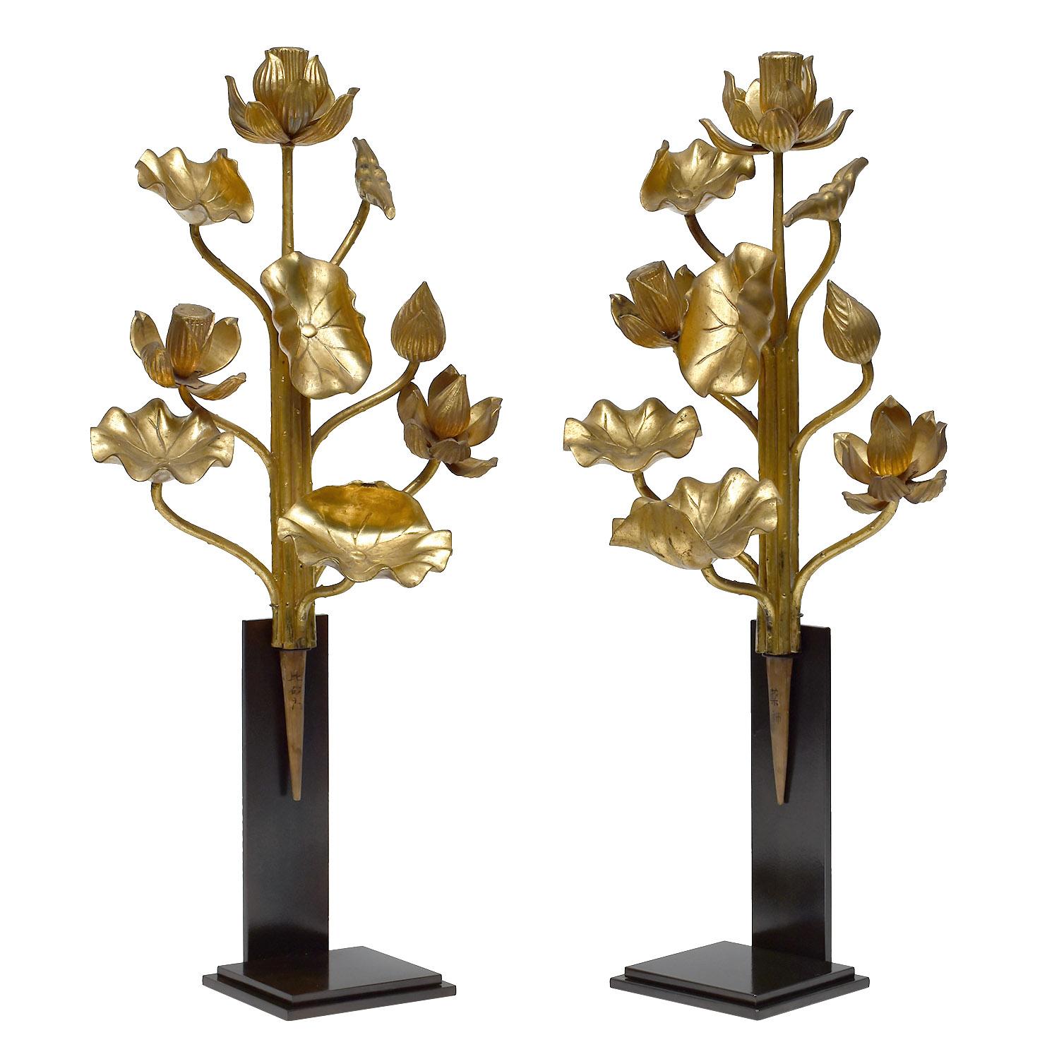 Gold lacquered wood.

17 x 10 in. / 43 x 25.5 cm

Height on custom display stand: 26.5 in / 67.25 cm

Meiji Period, 1868 – 1912

Custom Mounted on Bases with a Vertical Backdrop and Antique Bronzed Patinated Steel

These two wall sconces