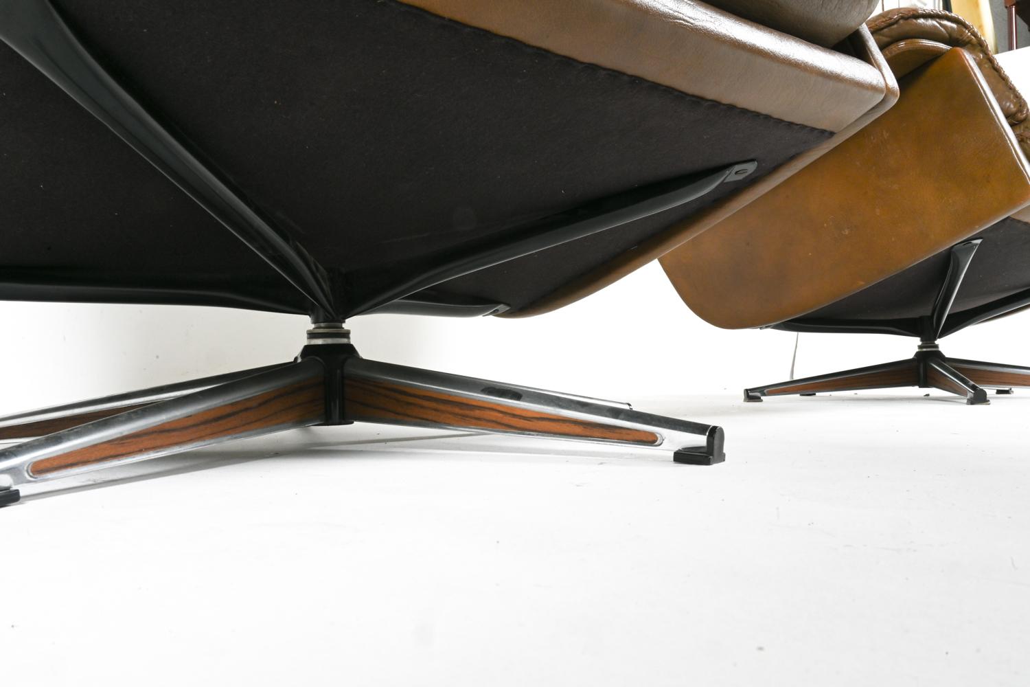 Paire de chaises pivotantes en cuir de buffle par Arne Norell, Suédois, années 1960 en vente 10
