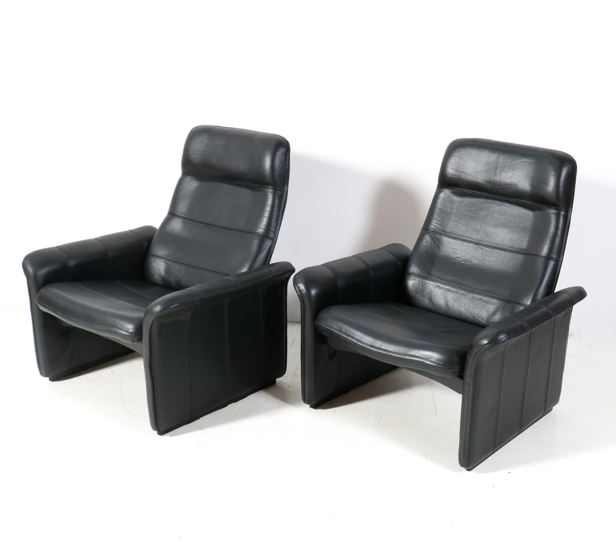 Mid-Century Modern Pair of Buffalo Neck Leather DS-50 Lounge Chairs and Ottoman by De Sede, 1970s For Sale